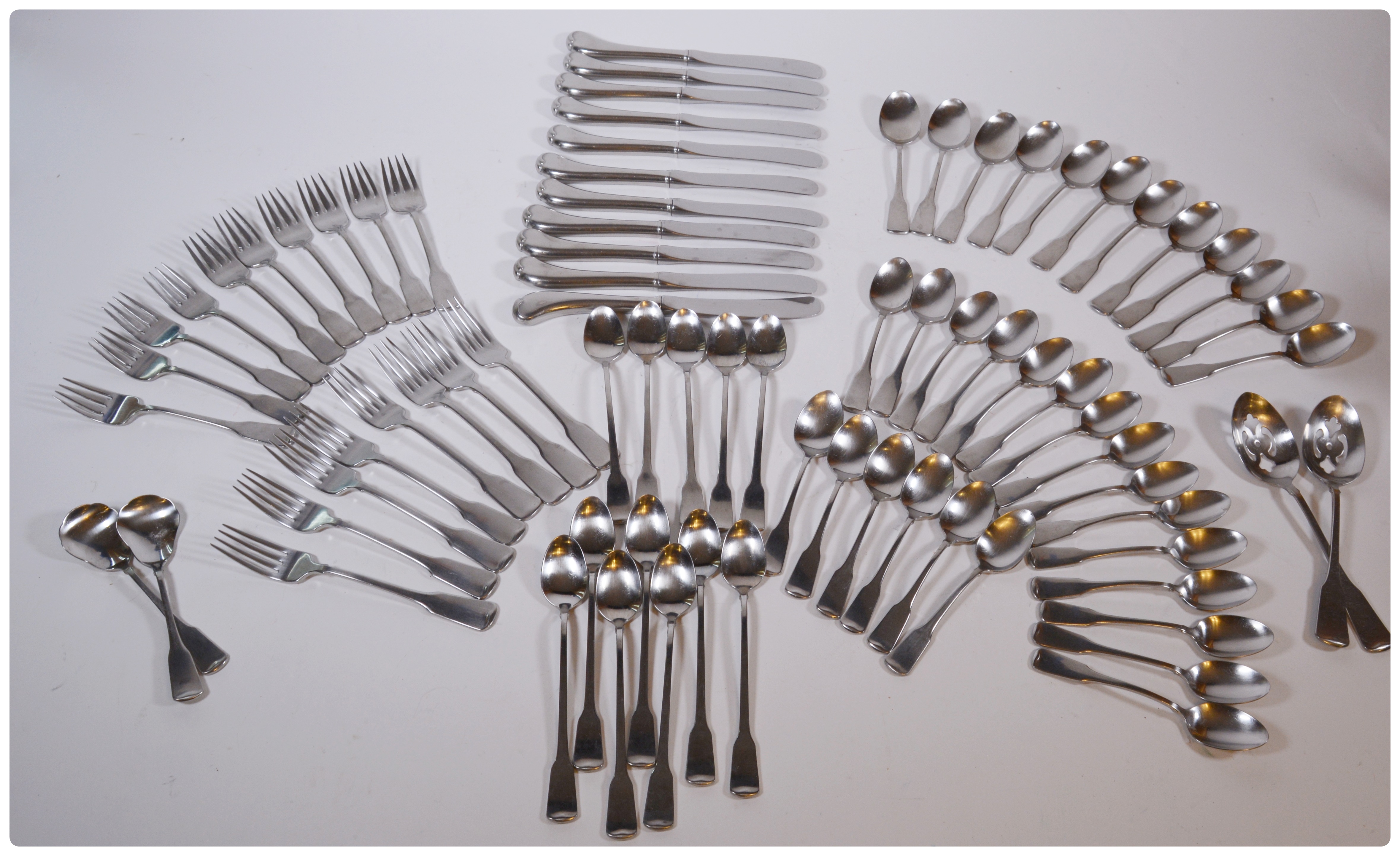 Oneida "Patrick Henry" Stainless Flatware Set