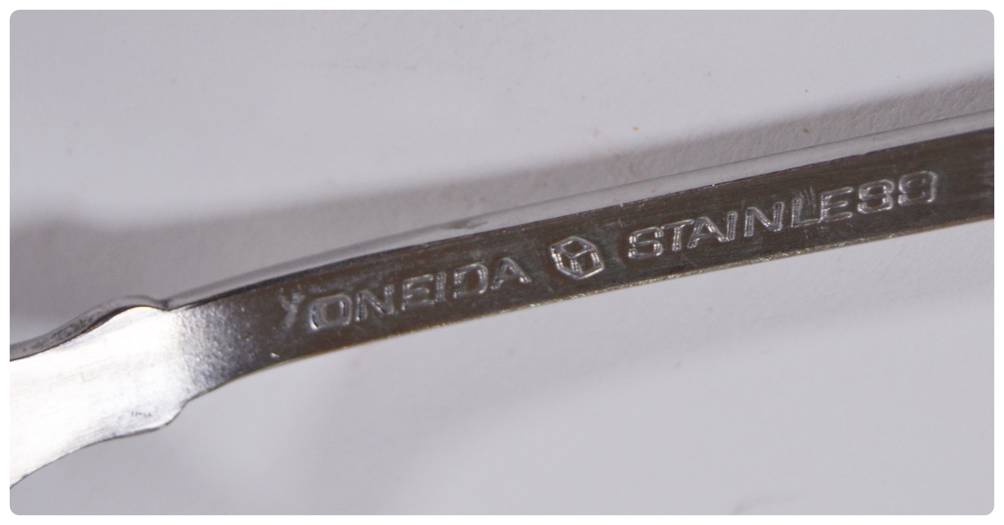 Oneida "Patrick Henry" Stainless Flatware Set