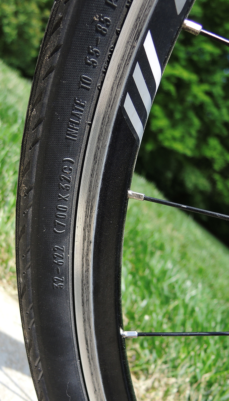 Trek 7.5 FX Alpha Aluminum Hybrid Bicycle with Bontrager Tires and Bag