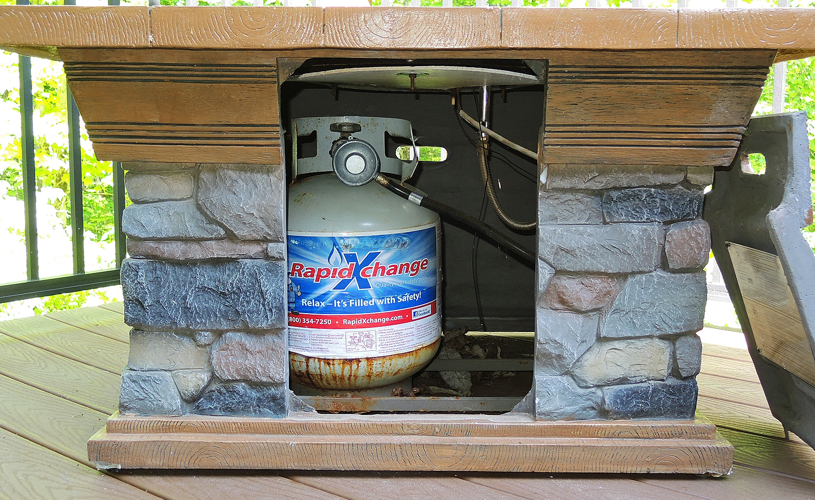 Outdoor Patio Composite Fire Pit Table