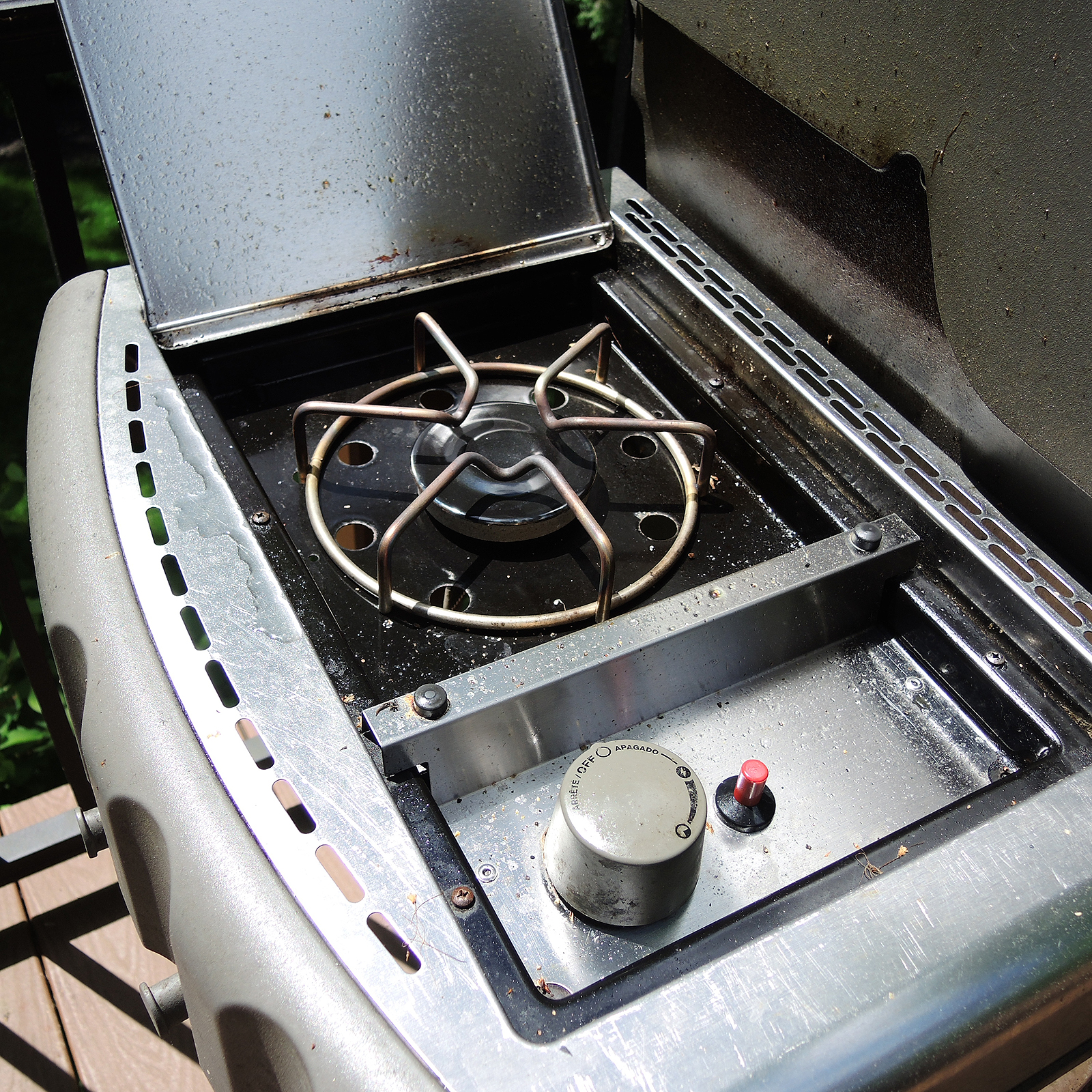 Weber Genesis Gas Grill in Copper Finish
