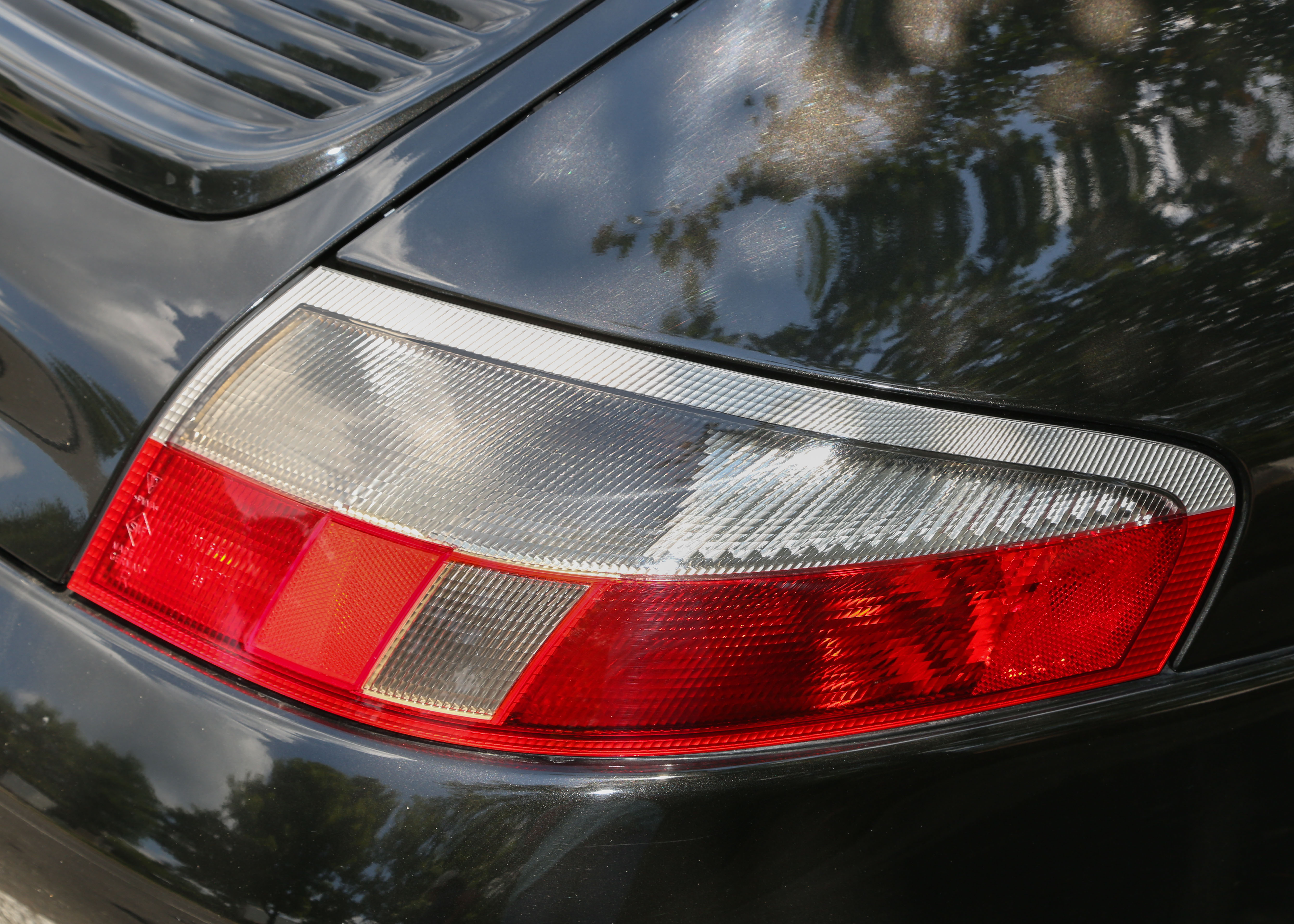 2000 Porsche 911 Carrera