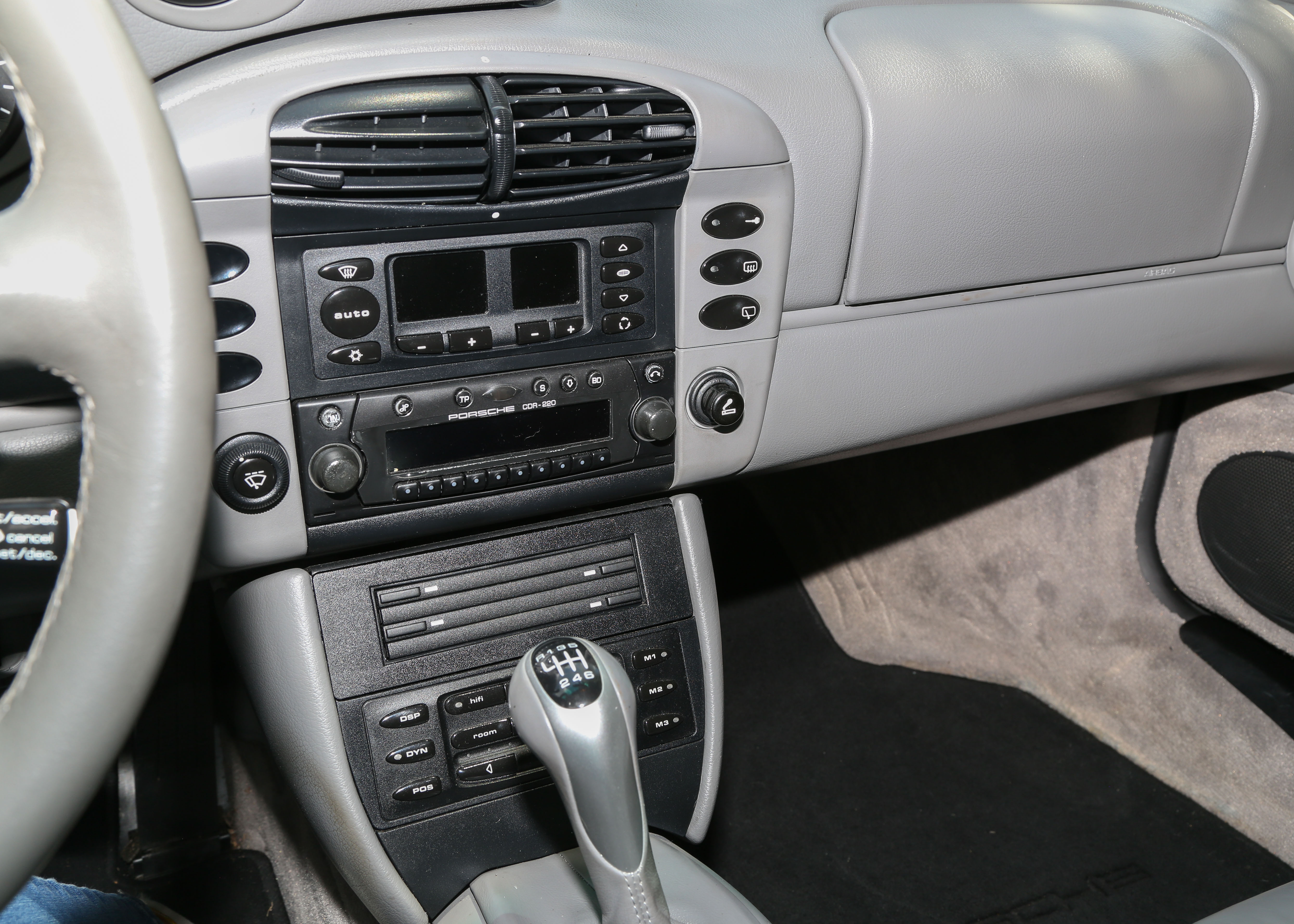 2000 Porsche 911 Carrera