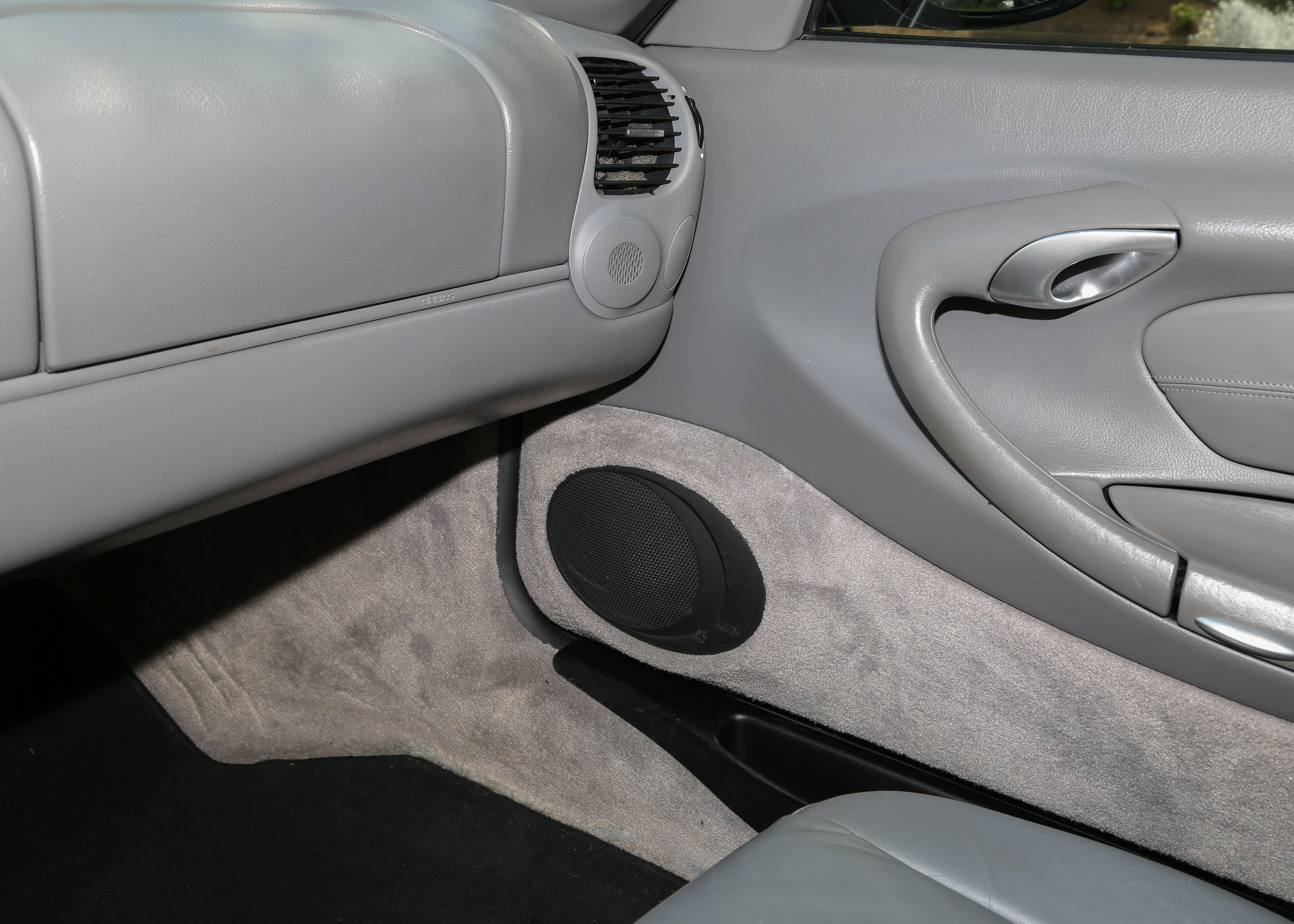 2000 Porsche 911 Carrera