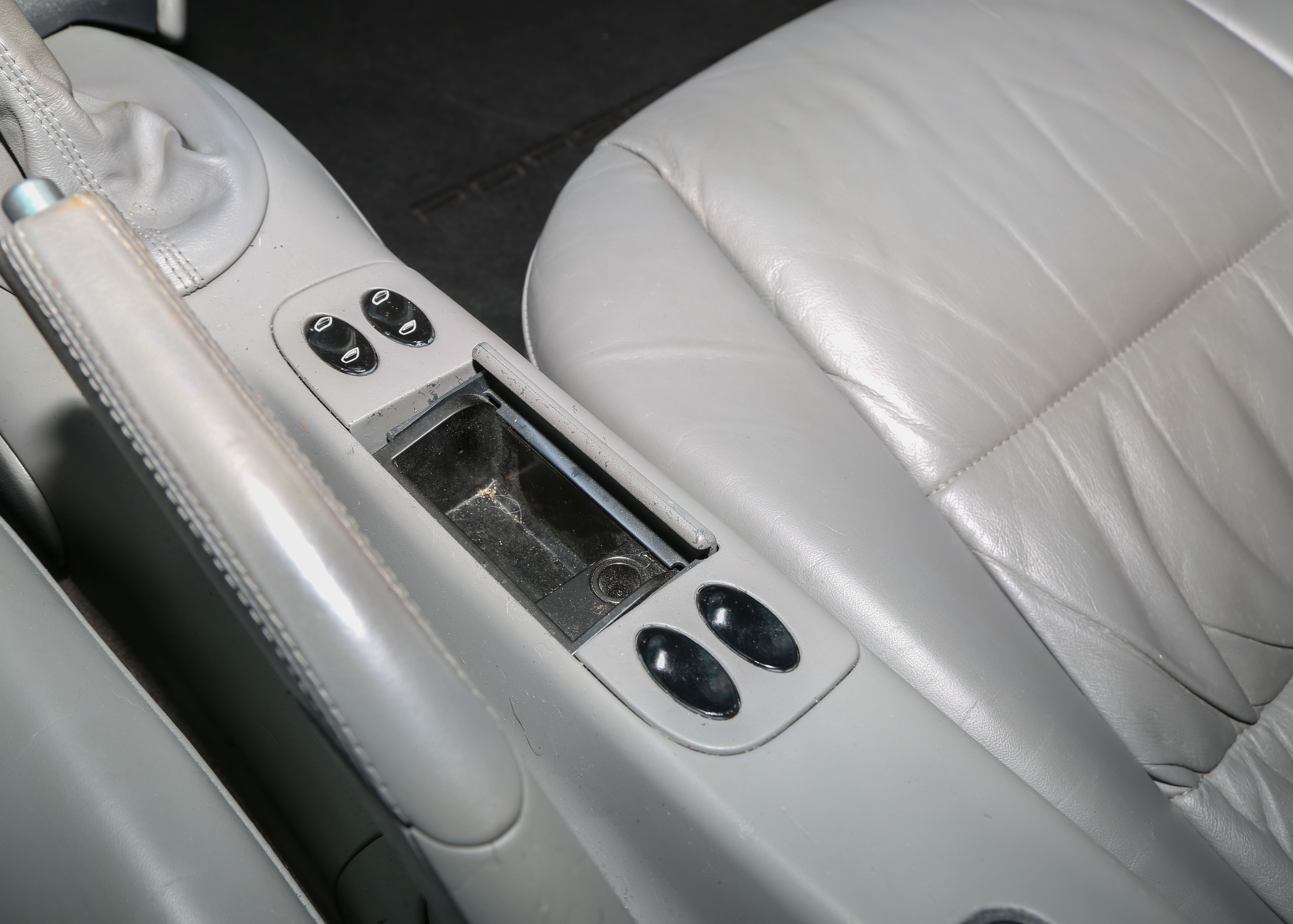 2000 Porsche 911 Carrera