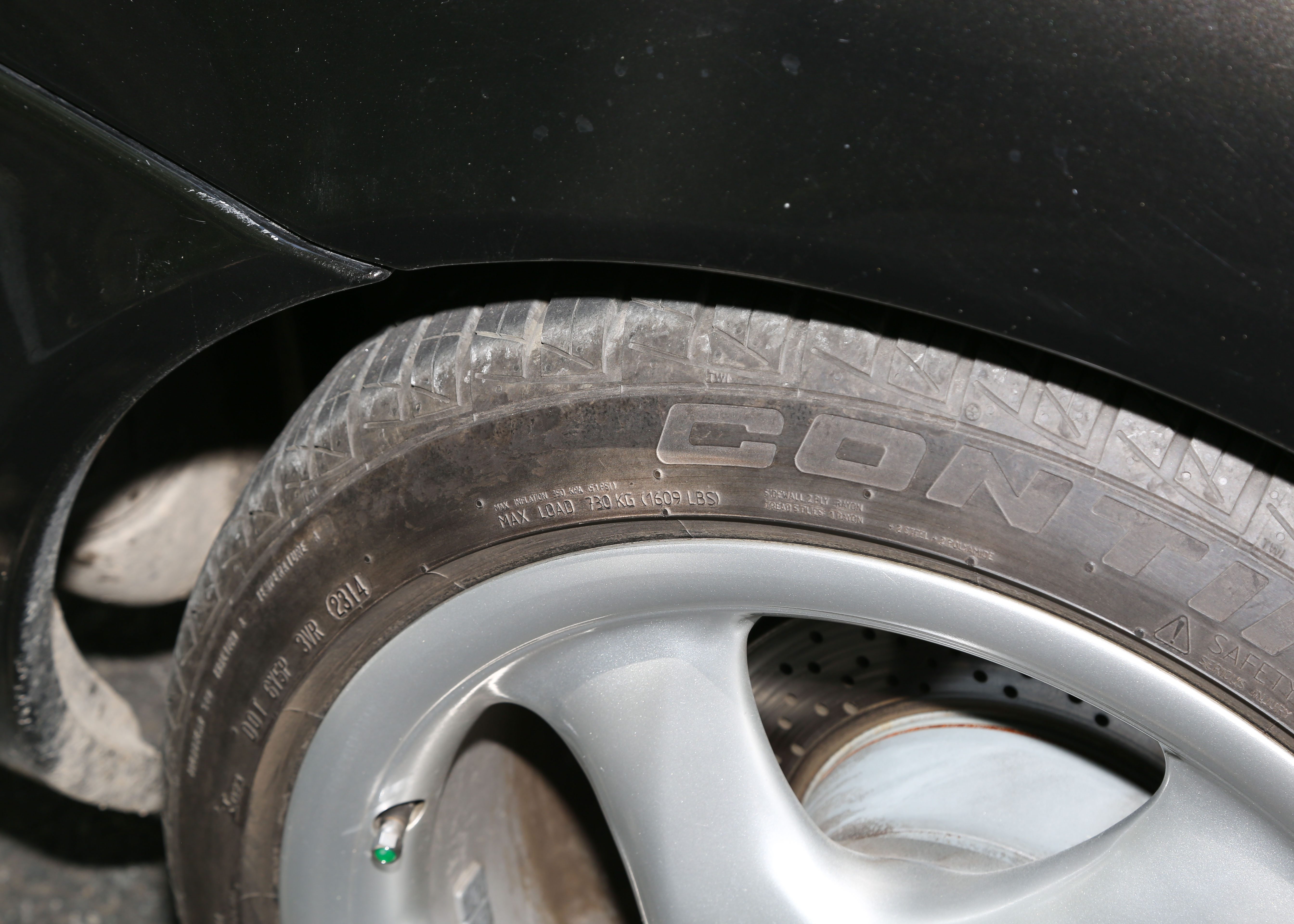 2000 Porsche 911 Carrera