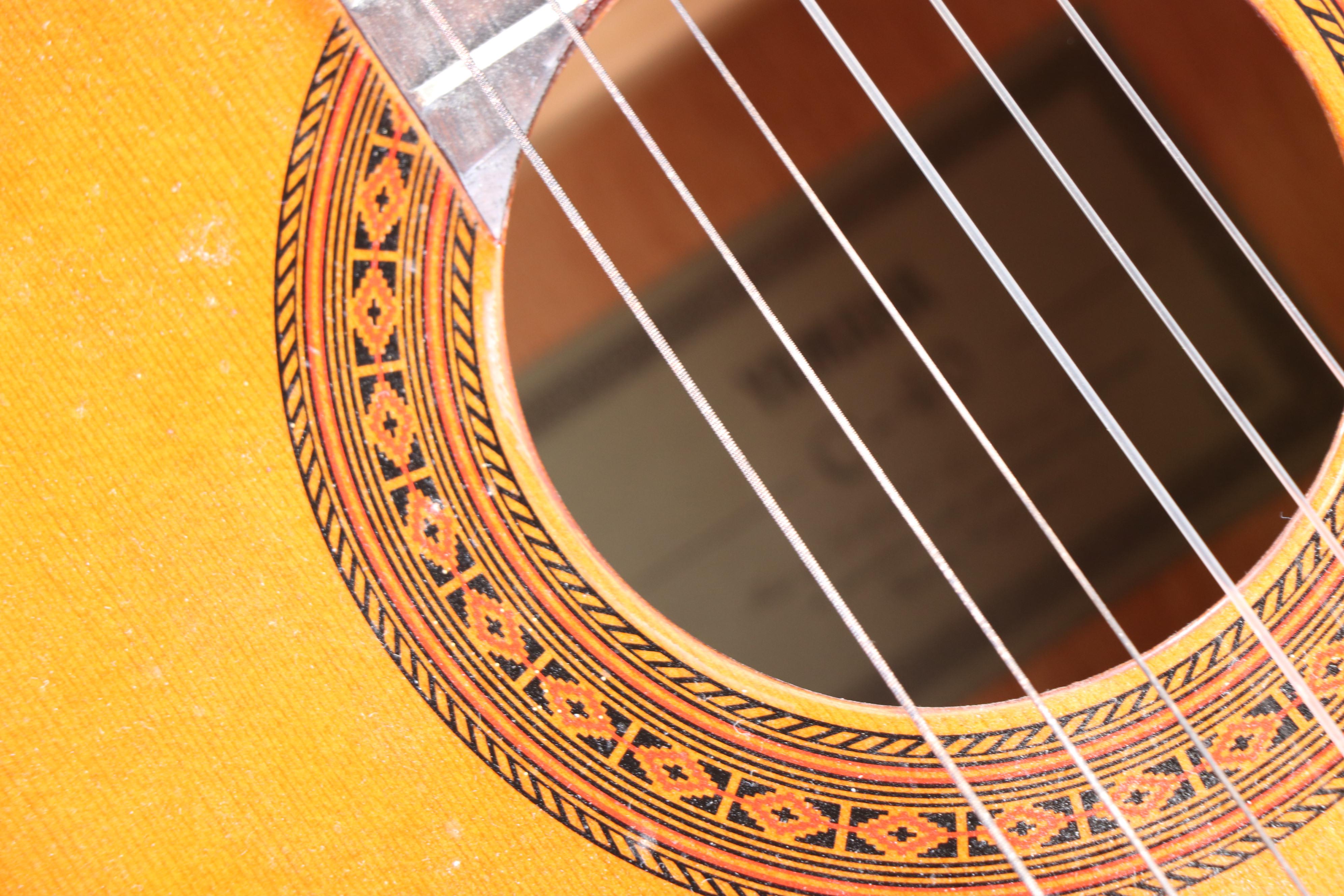 Yamaha C-40 Classical Acoustic Guitar in Natural Finish