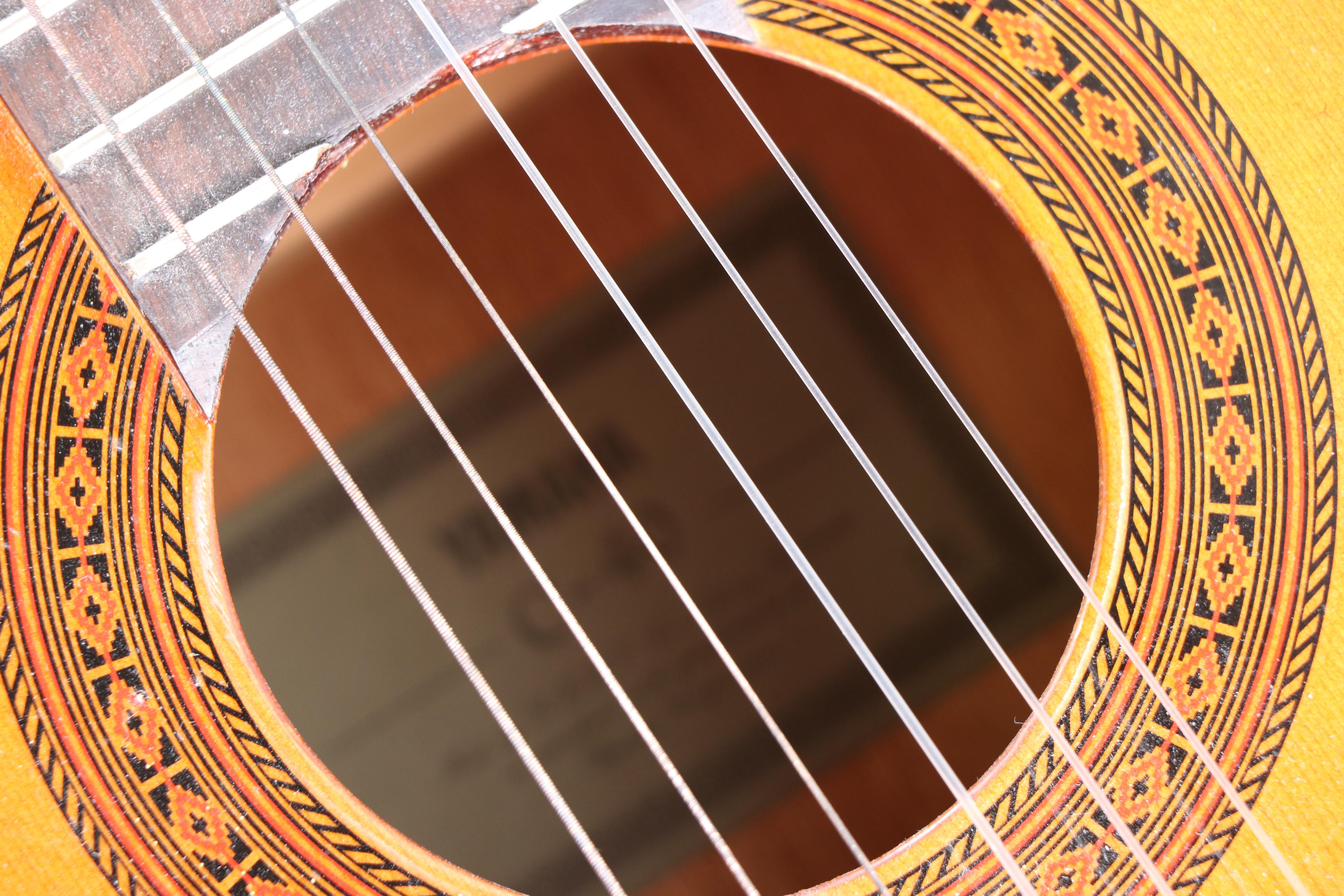 Yamaha C-40 Classical Acoustic Guitar in Natural Finish