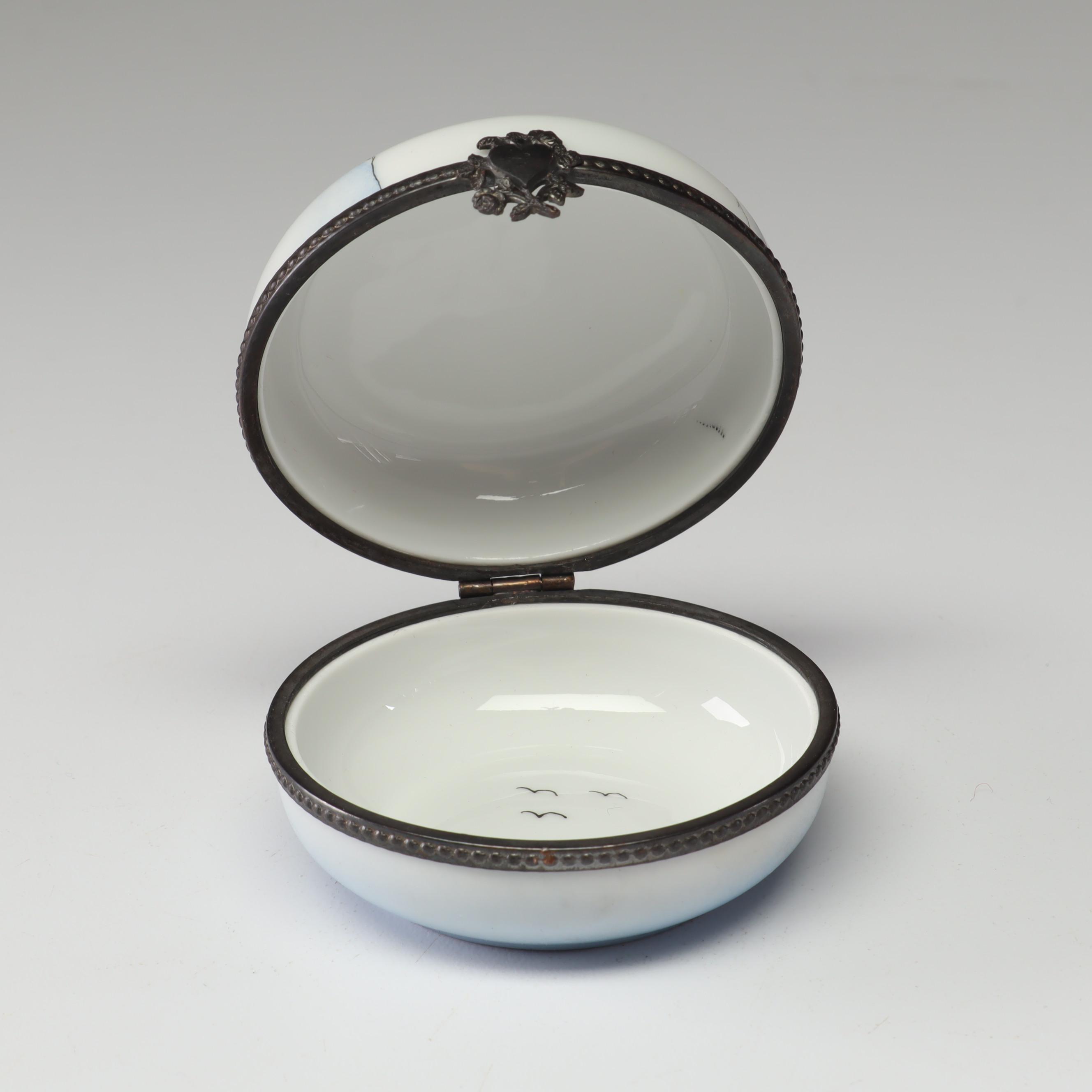 Rochard Hand-Painted Limoges Porcelain Swan Trinket Box