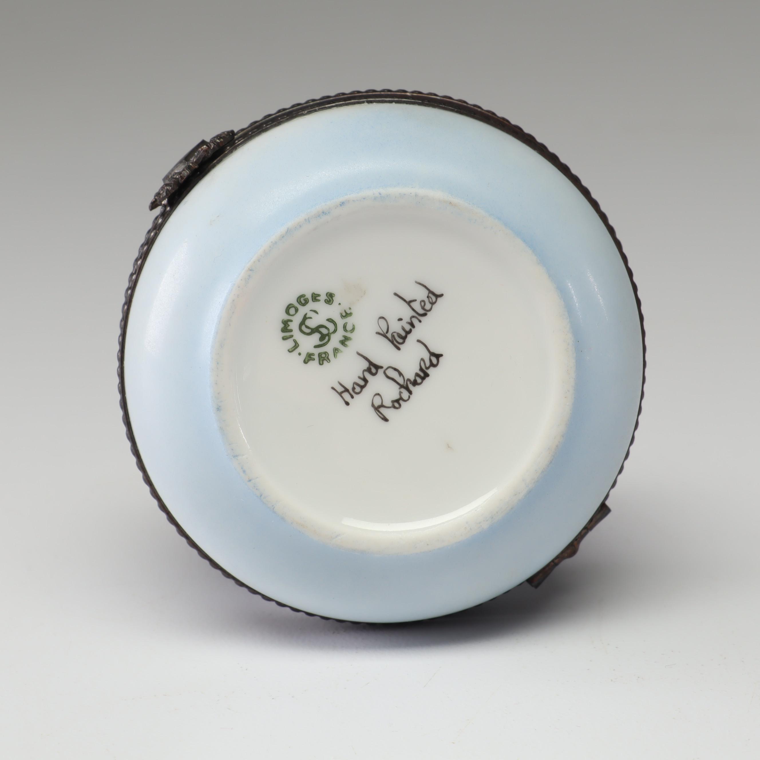 Rochard Hand-Painted Limoges Porcelain Swan Trinket Box