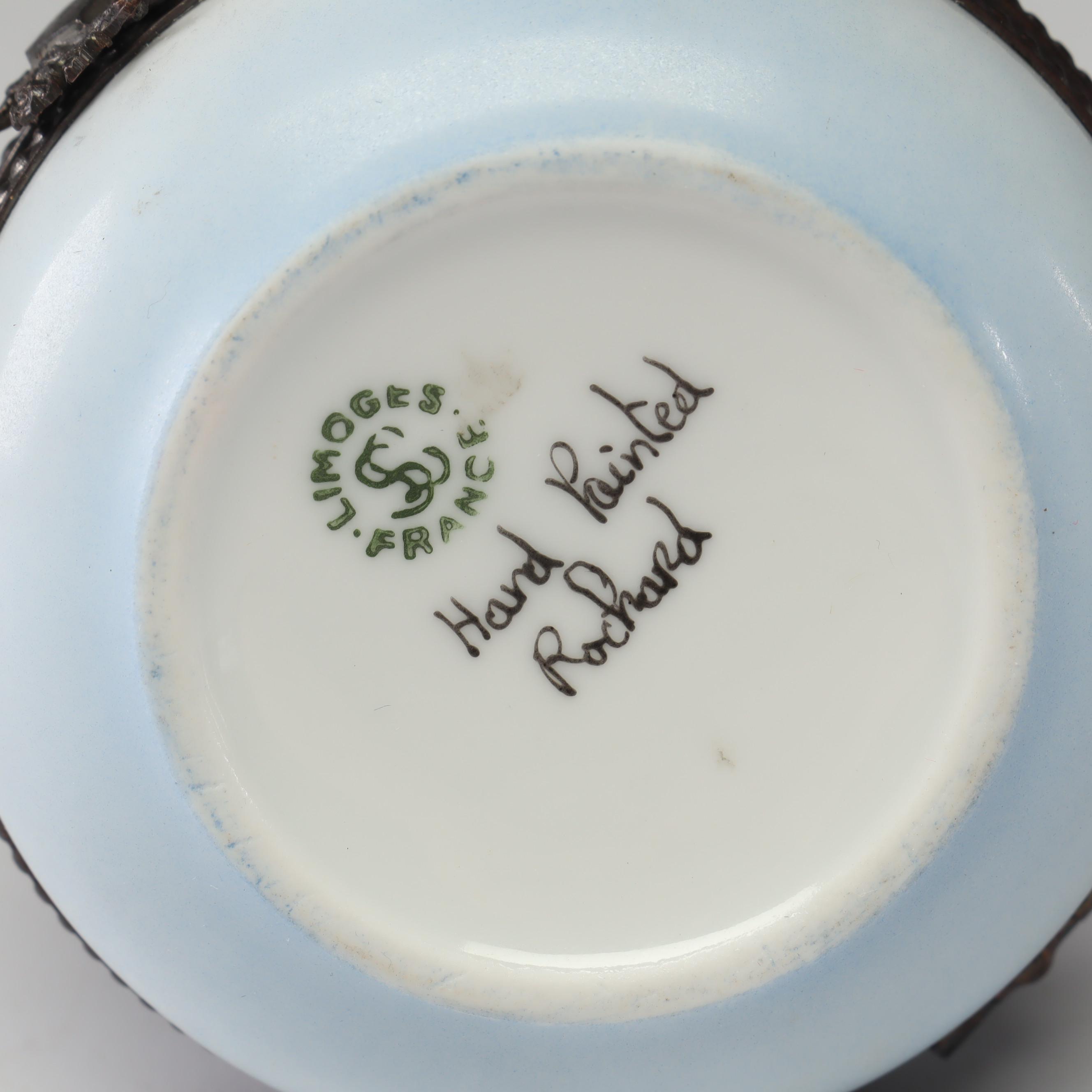 Rochard Hand-Painted Limoges Porcelain Swan Trinket Box