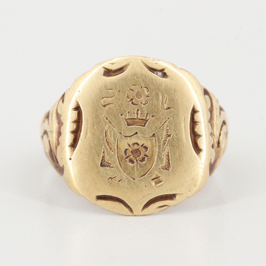 Antique 14K Yellow Gold Crest Ring