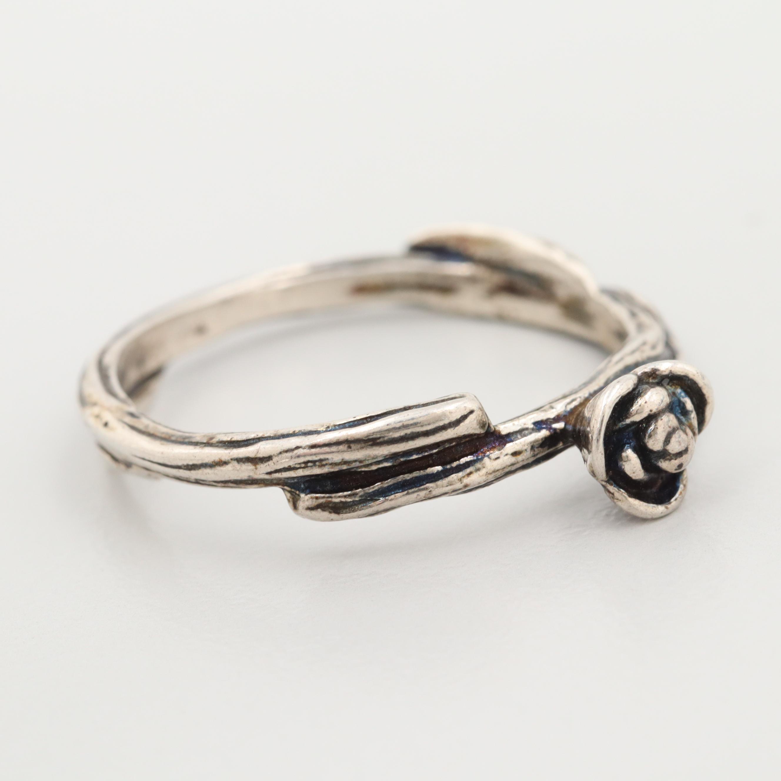 Or Paz Sterling Silver Plant Motif Ring