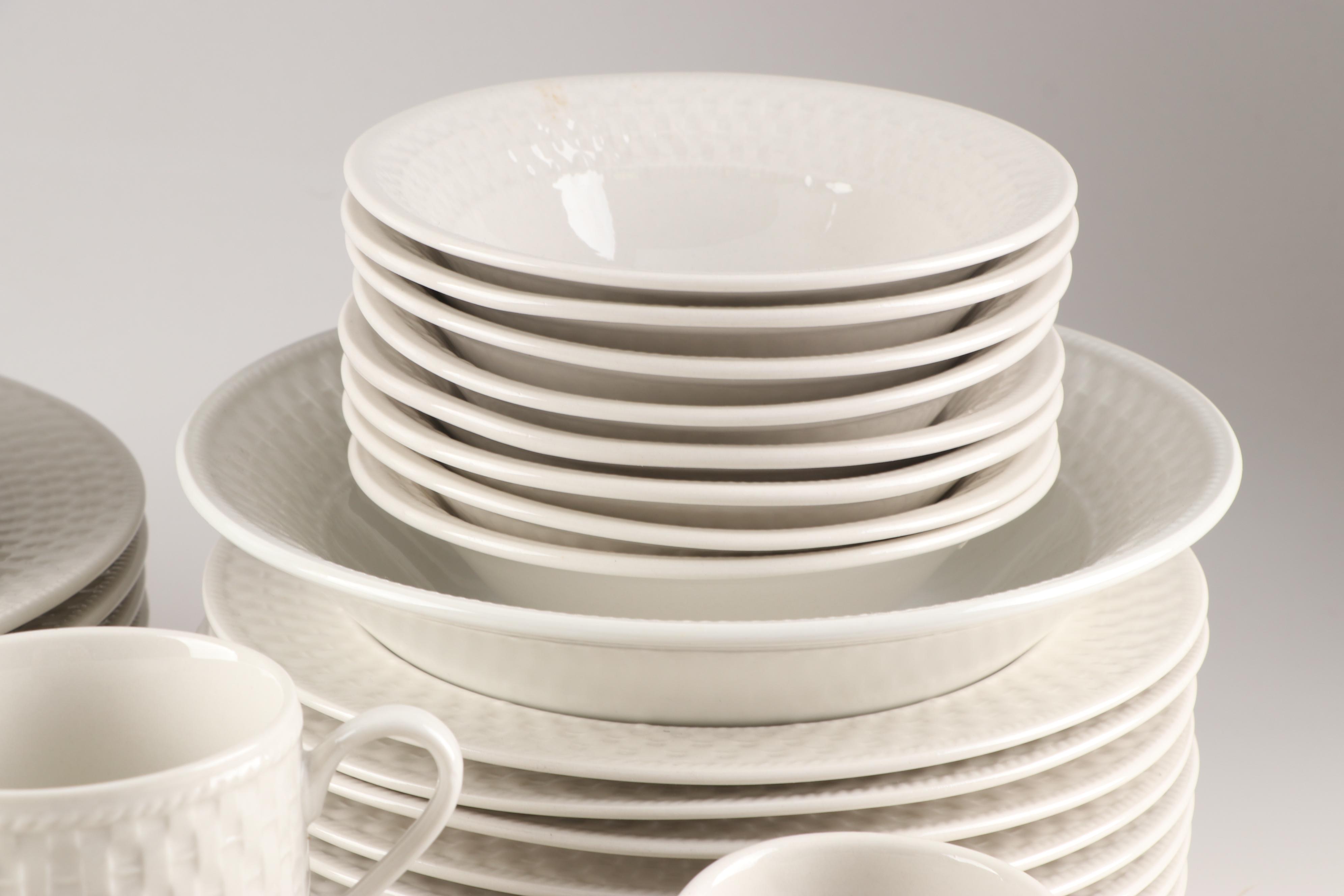 Oneida "Basketweave" Dinnerware Service