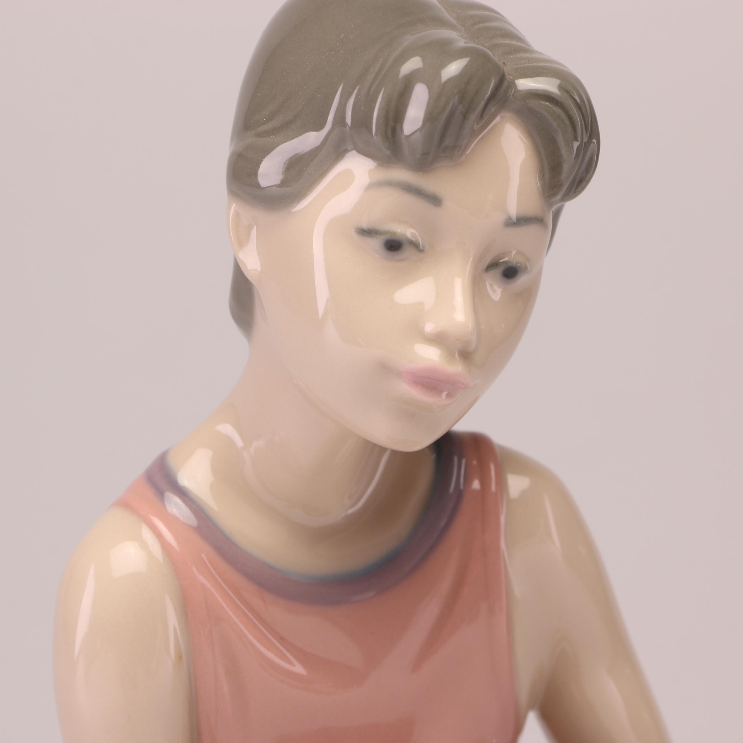 Lladró "Basketball Player" Porcelain Figurine, 1993 EBTH