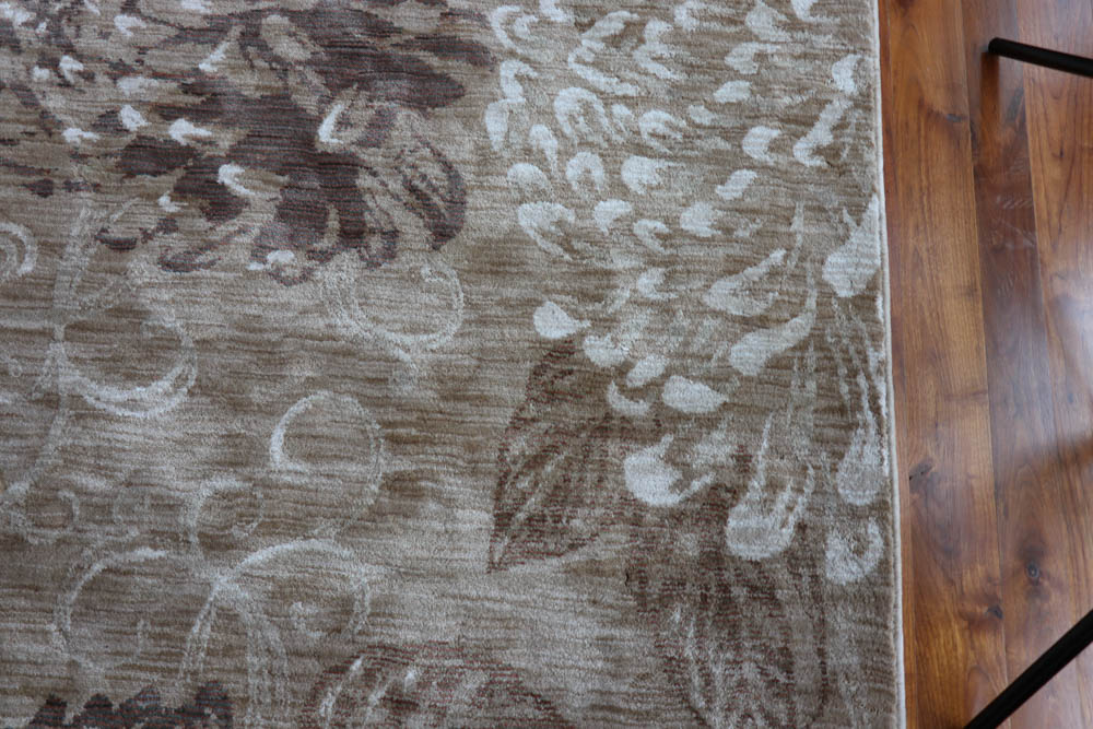 Machine Made HGTV Home "Vintage Bloom" Nylon Room Sized Rug