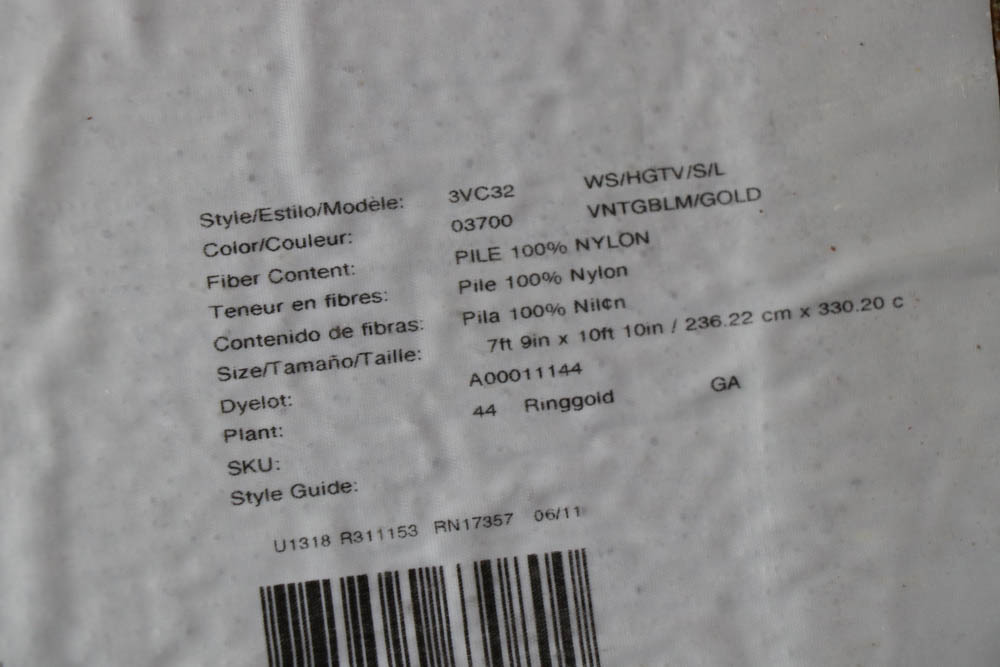 Machine Made HGTV Home "Vintage Bloom" Nylon Rug