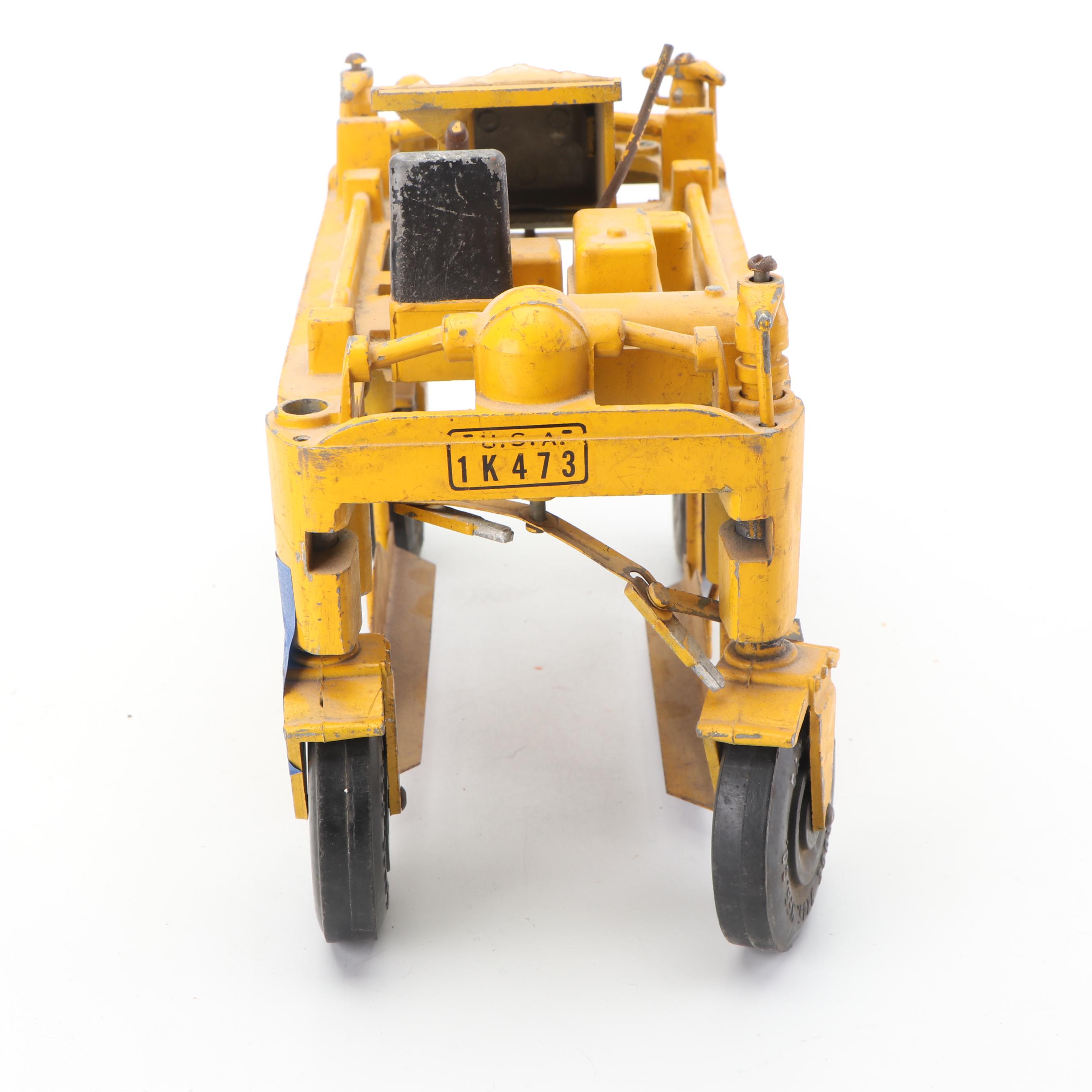 Hyster "Druge" Straddle Carrier Lumber Loader Lift Truck, 1950s