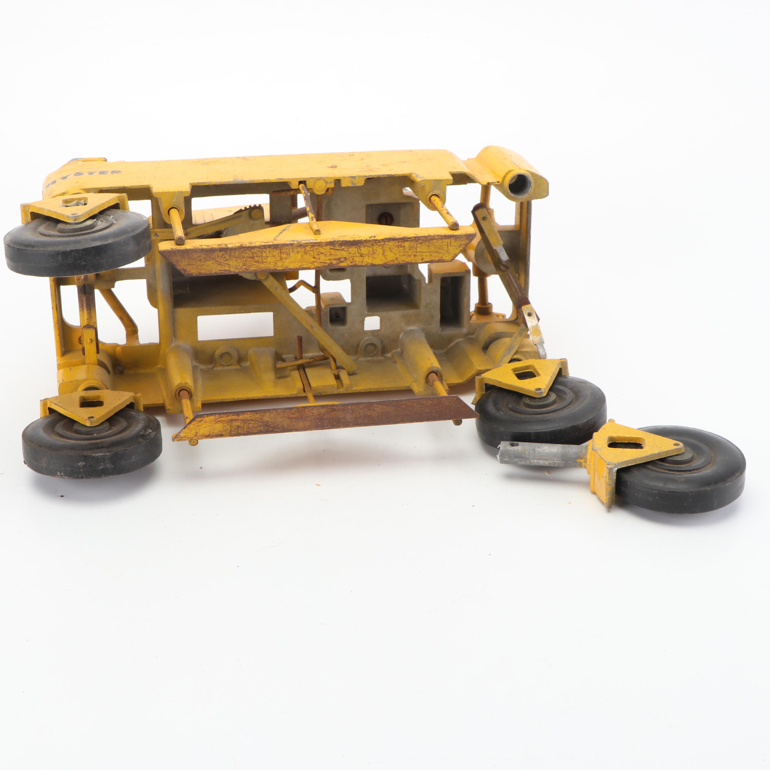 Hyster "Druge" Straddle Carrier Lumber Loader Lift Truck, 1950s