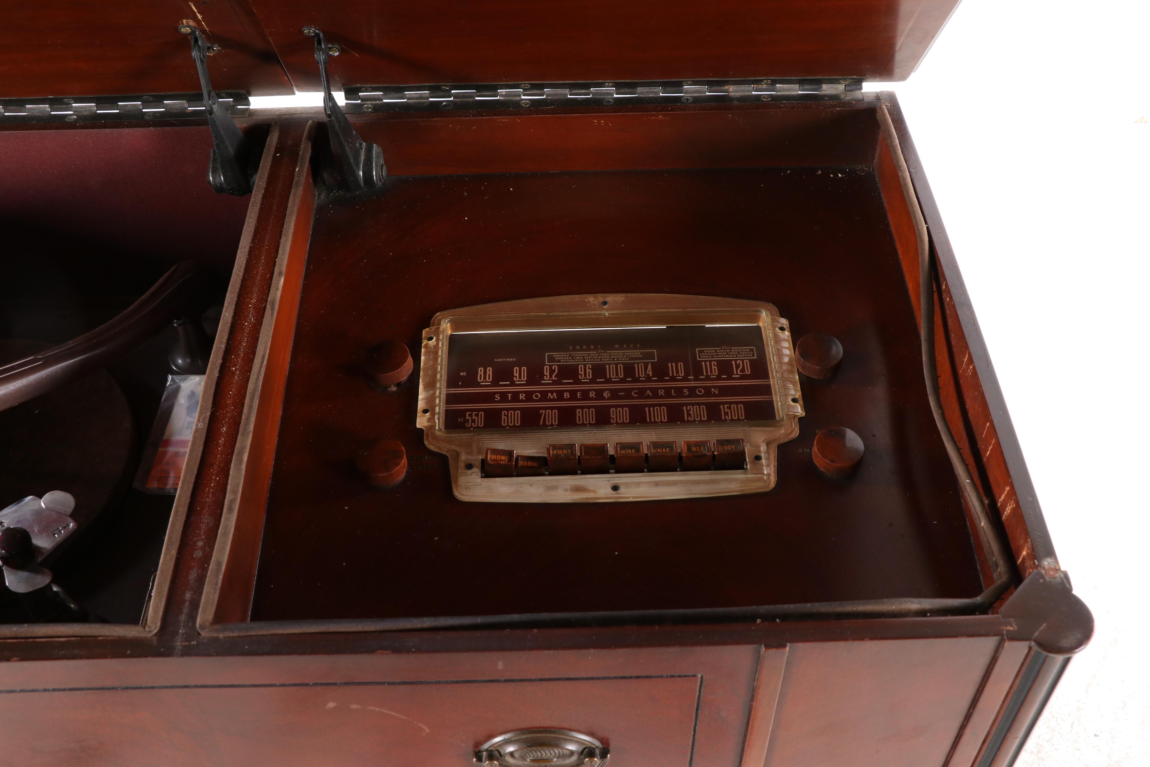 Stromberg Carlson Shortware Phonograph Radio Console, Early to Mid 20th Century