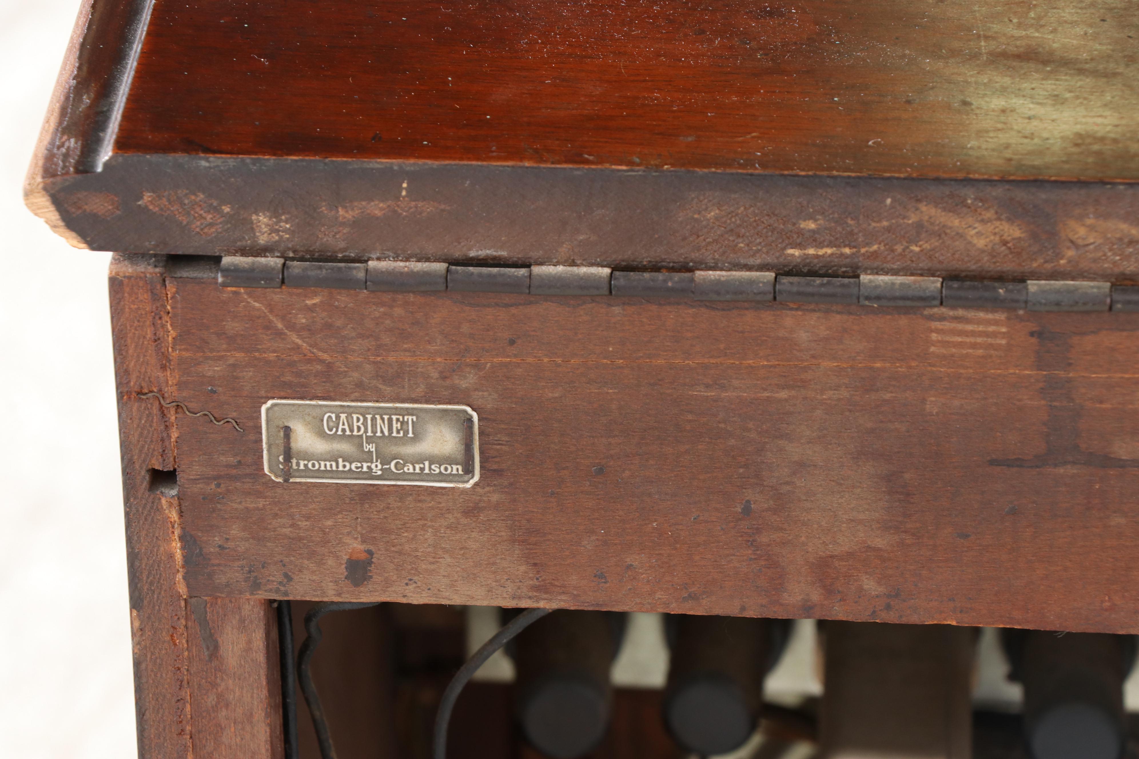 Stromberg Carlson Shortware Phonograph Radio Console, Early to Mid 20th Century