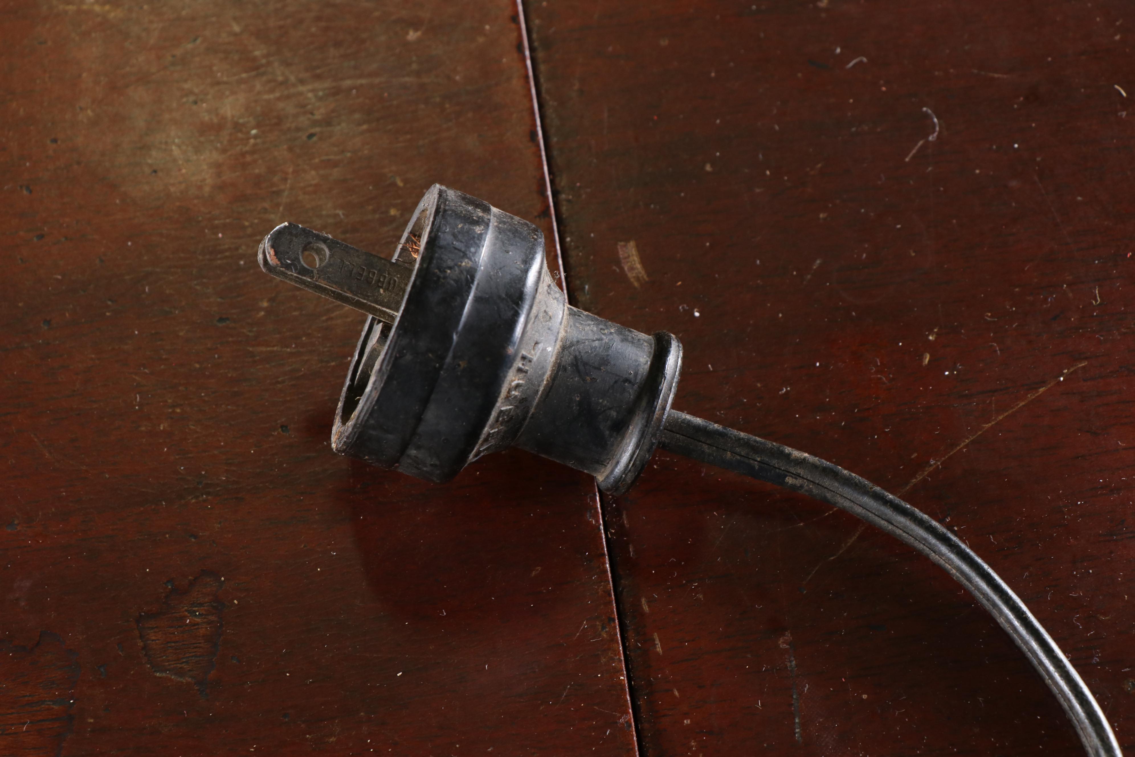 Stromberg Carlson Shortware Phonograph Radio Console, Early to Mid 20th Century