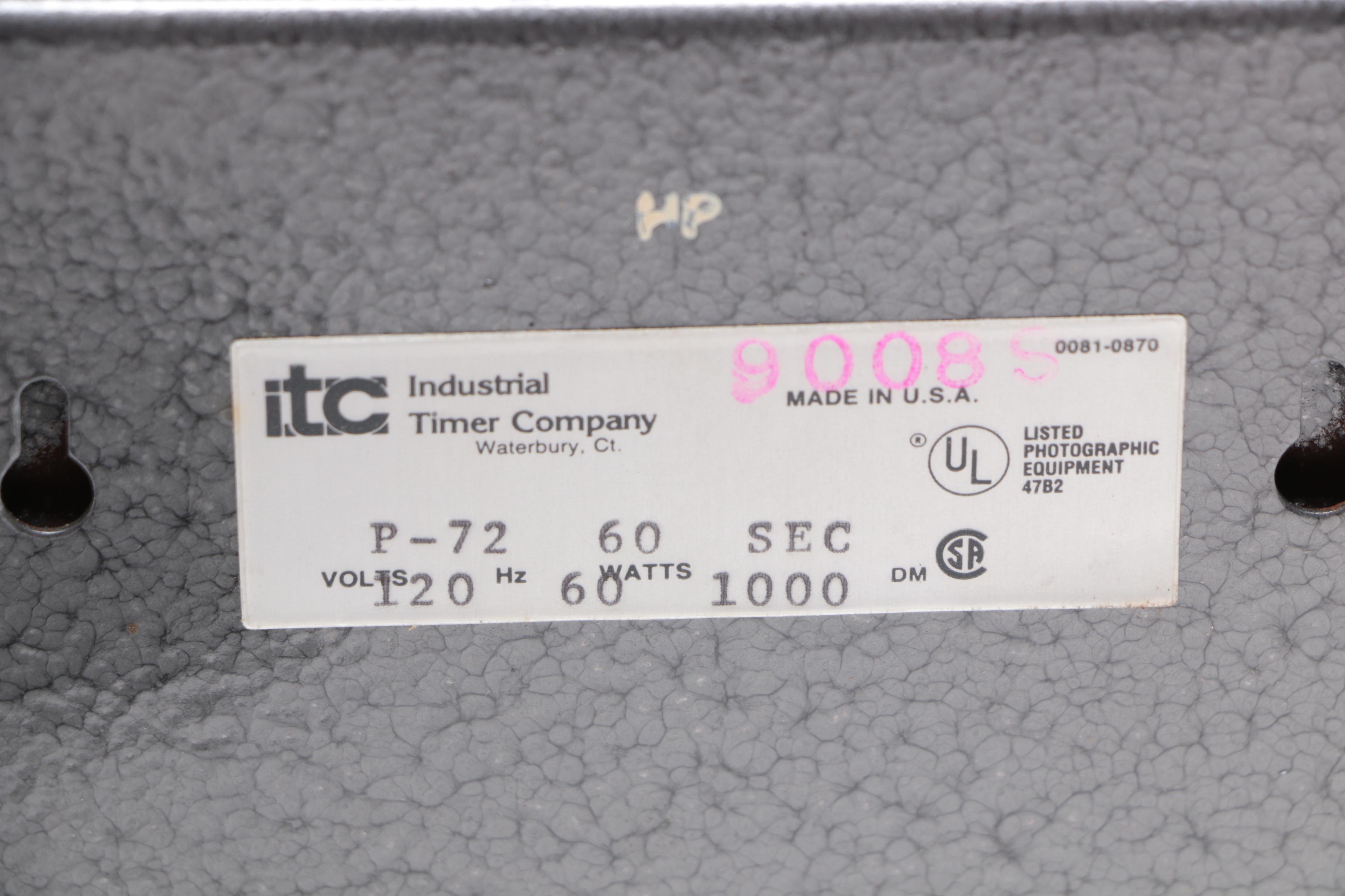 Kodak Darkroom Utility Safelight Lamp with Other Darkroom Accessories