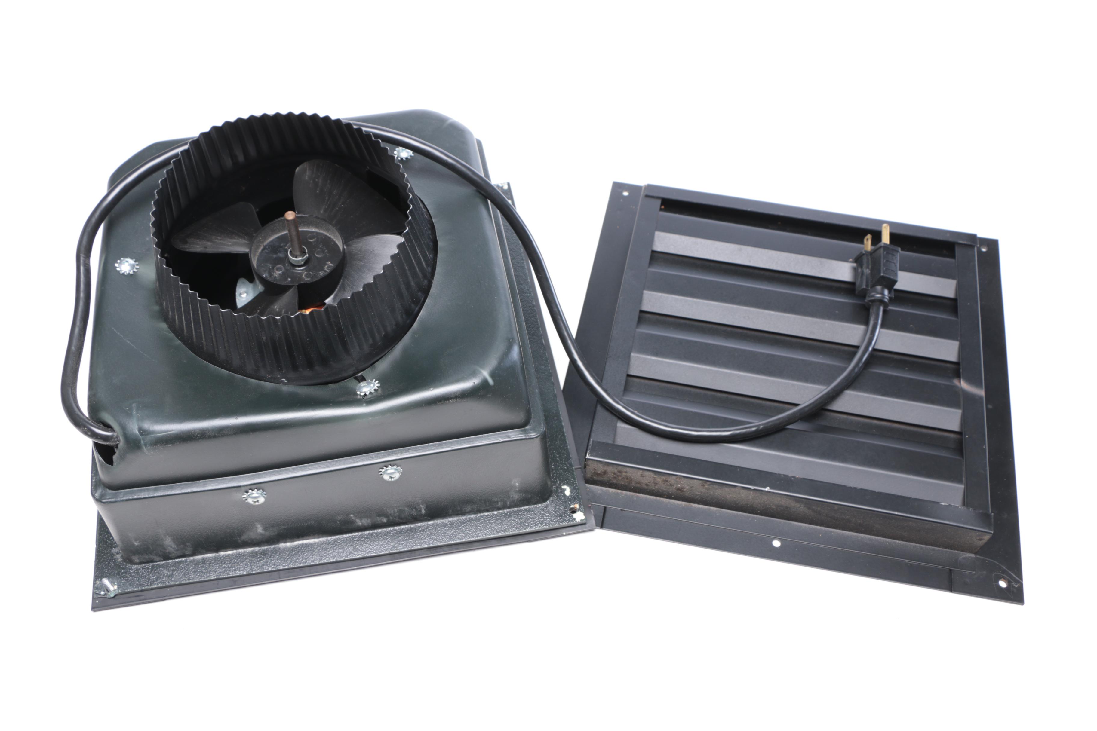 Kodak Darkroom Utility Safelight Lamp with Other Darkroom Accessories