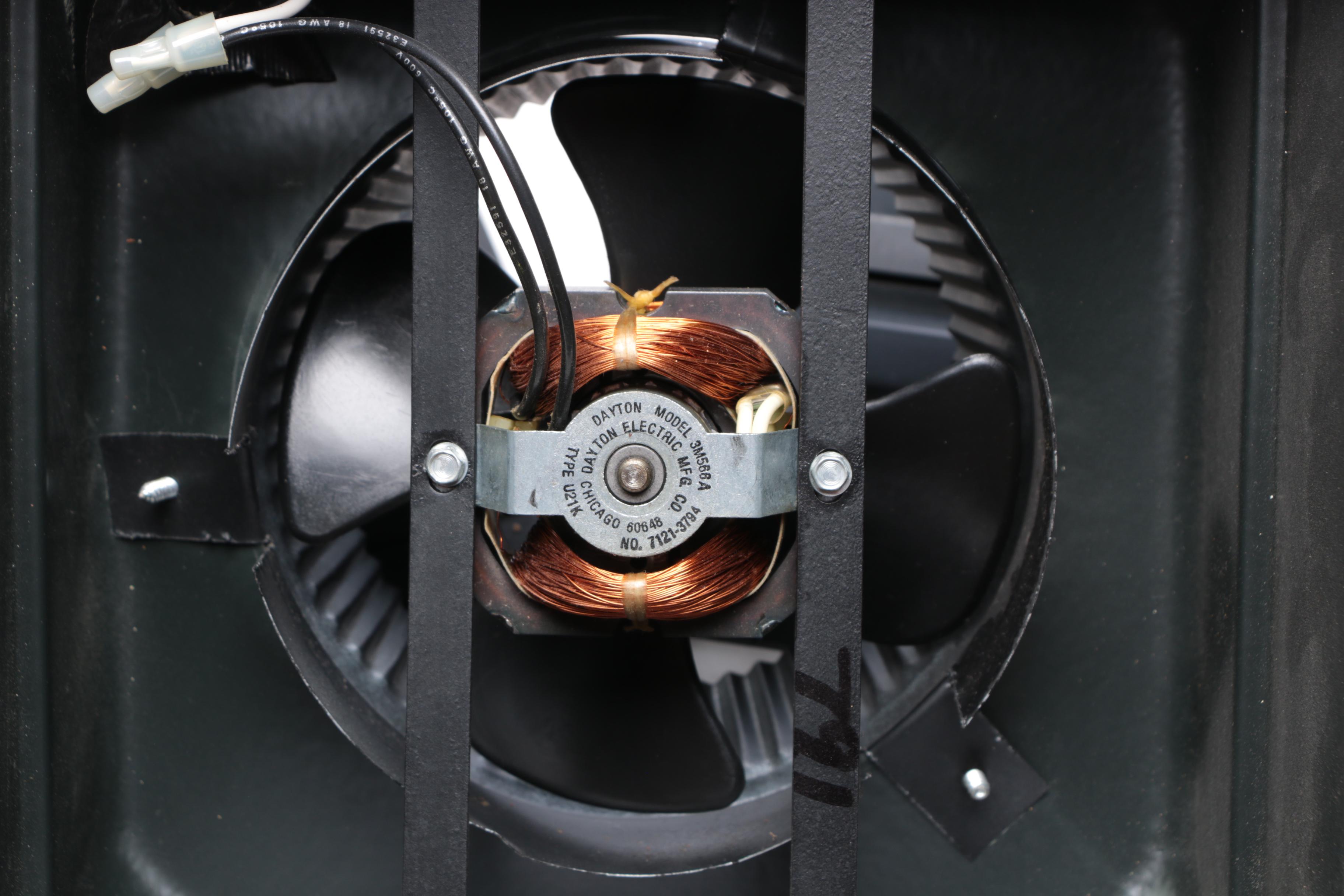 Kodak Darkroom Utility Safelight Lamp with Other Darkroom Accessories