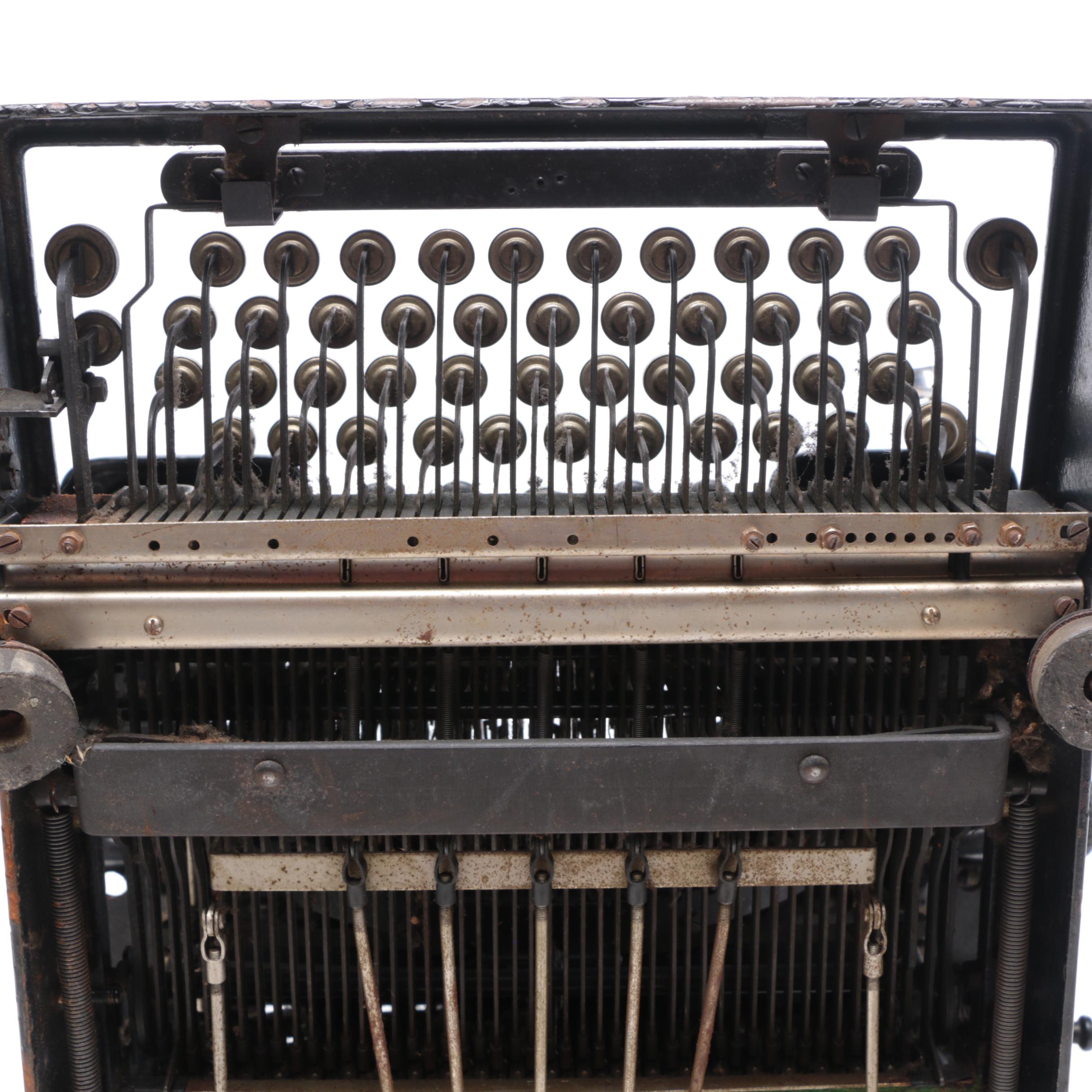 Remington Standard 10 Typewriter, Circa 1920s