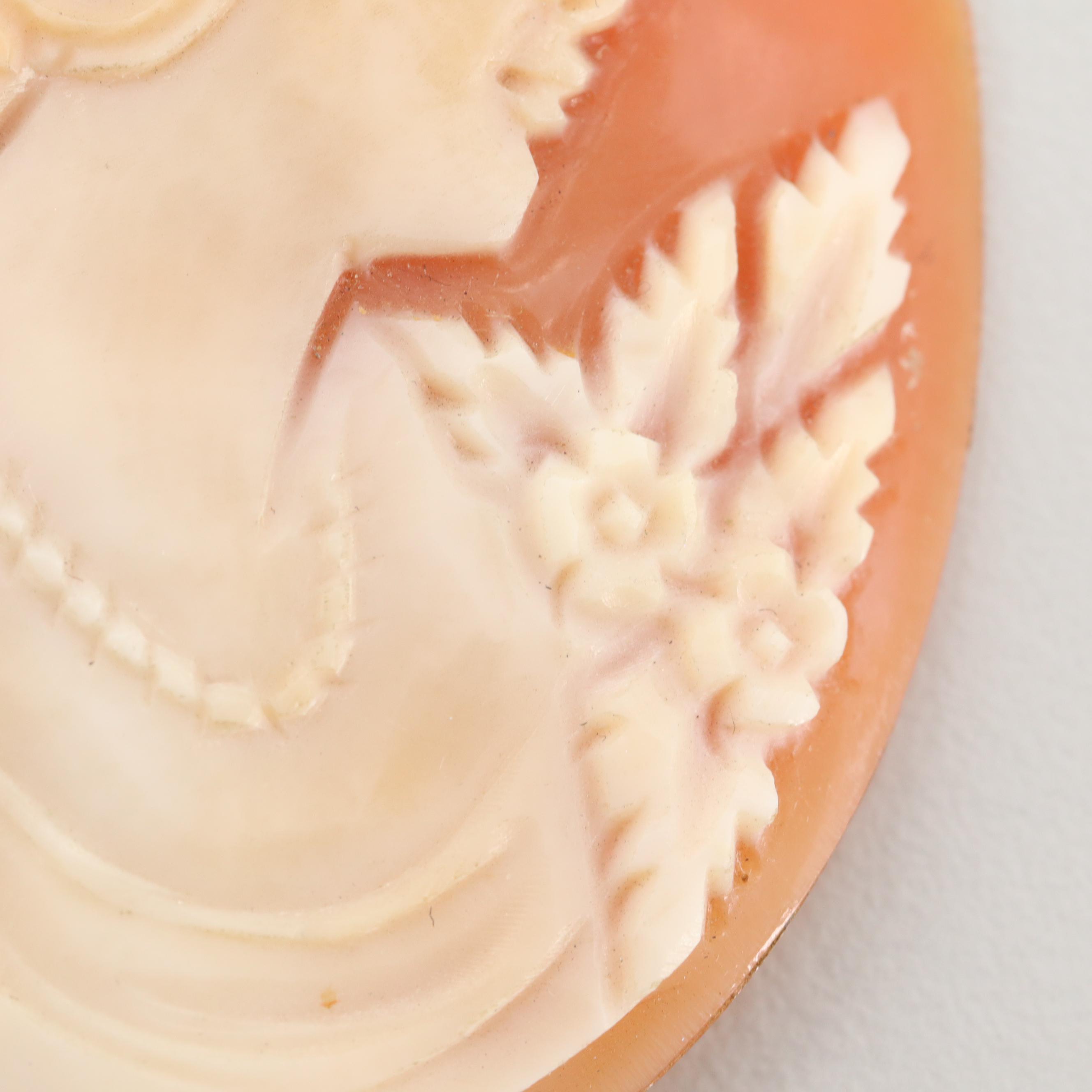 Loose Helmet Shell Oval Cameo