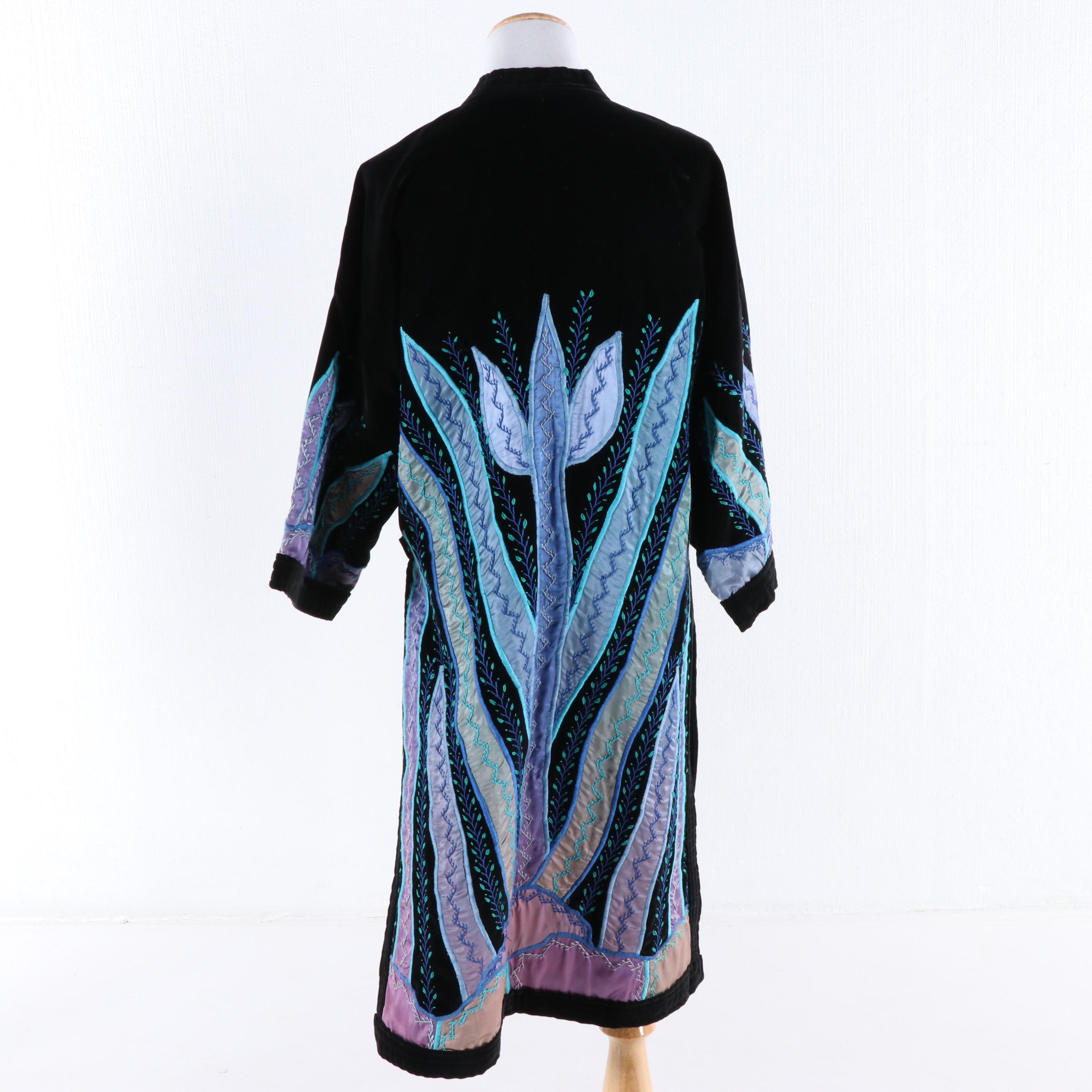 La Coleccion Judith Roberts Embroidered Coat
