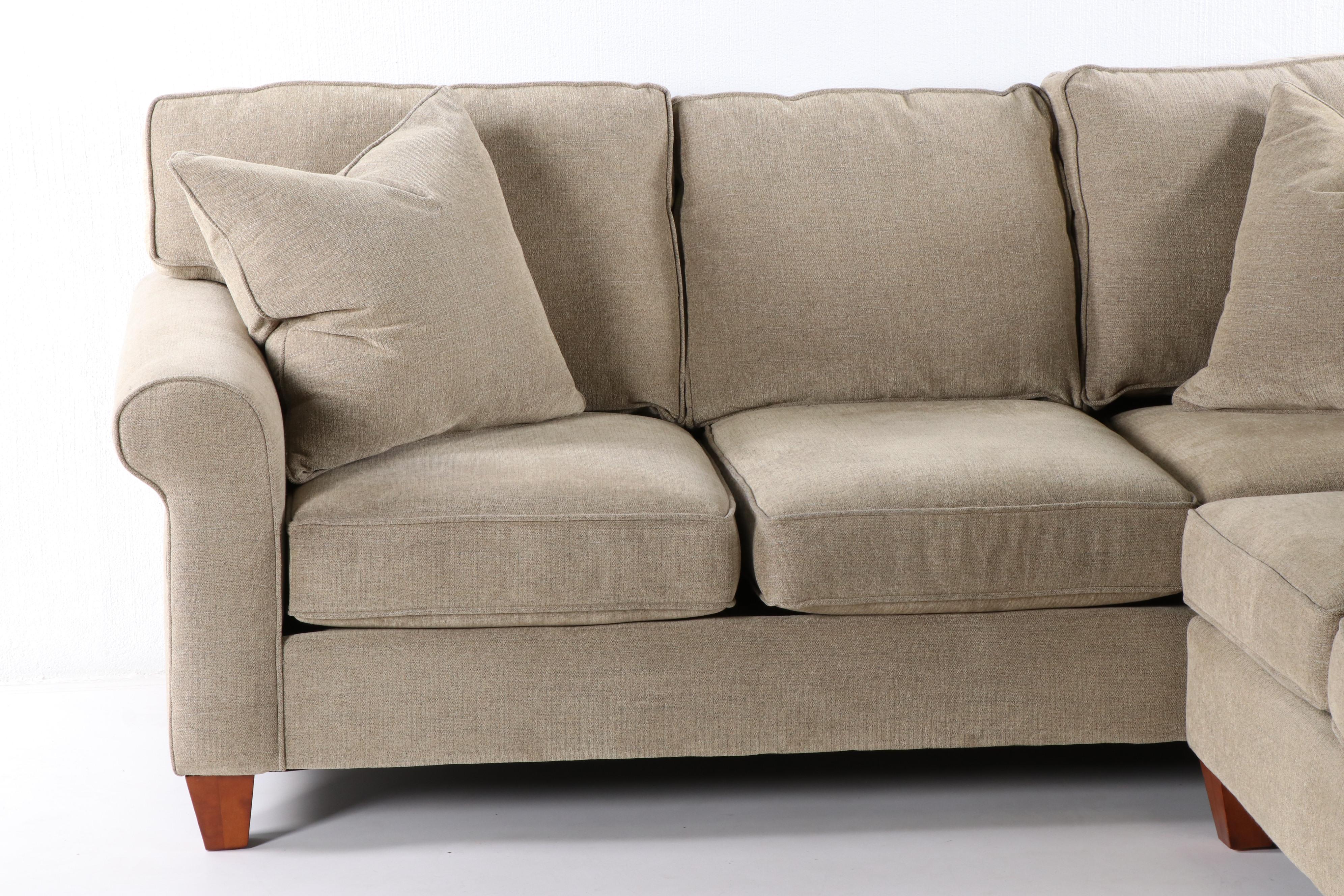 Haverty's Furniture Corey Grey Fabric-Upholstered Sectional Sofa, Contemporary