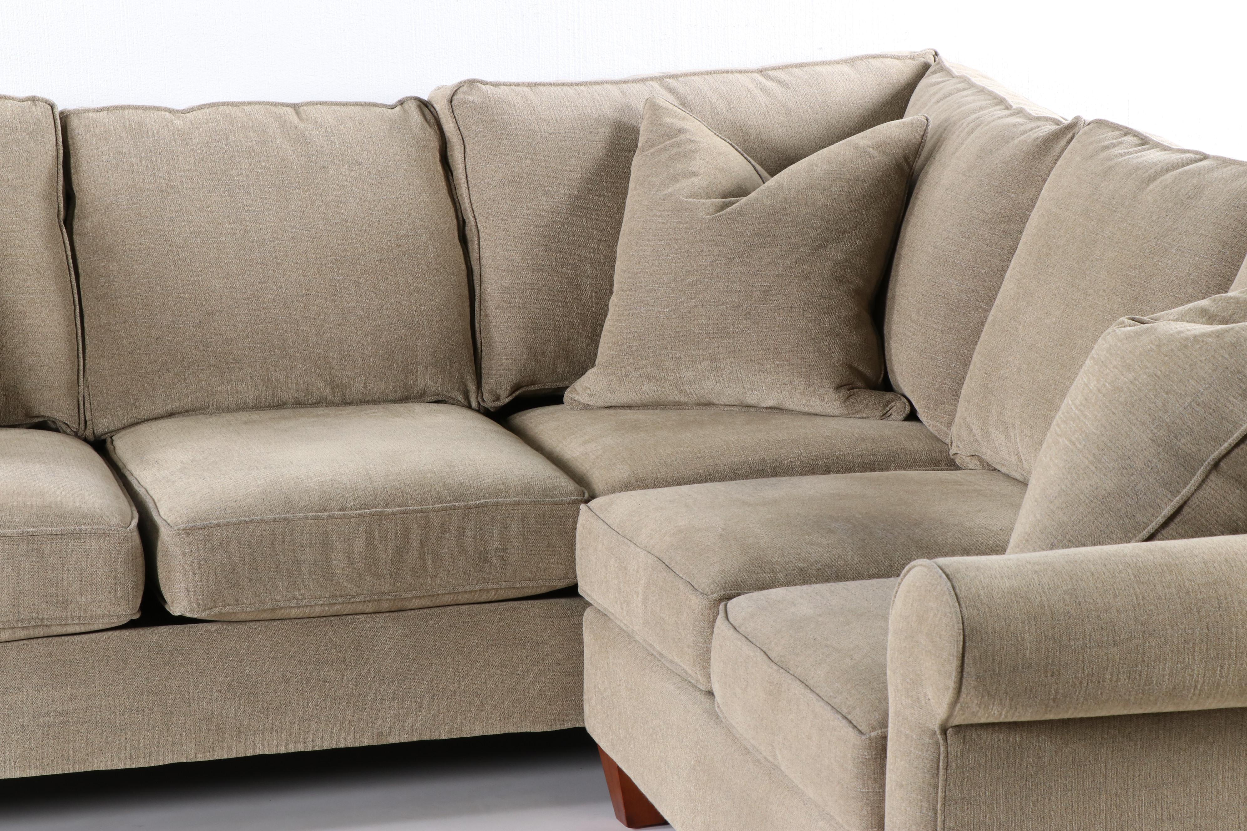 Haverty's Furniture Corey Grey Fabric-Upholstered Sectional Sofa, Contemporary