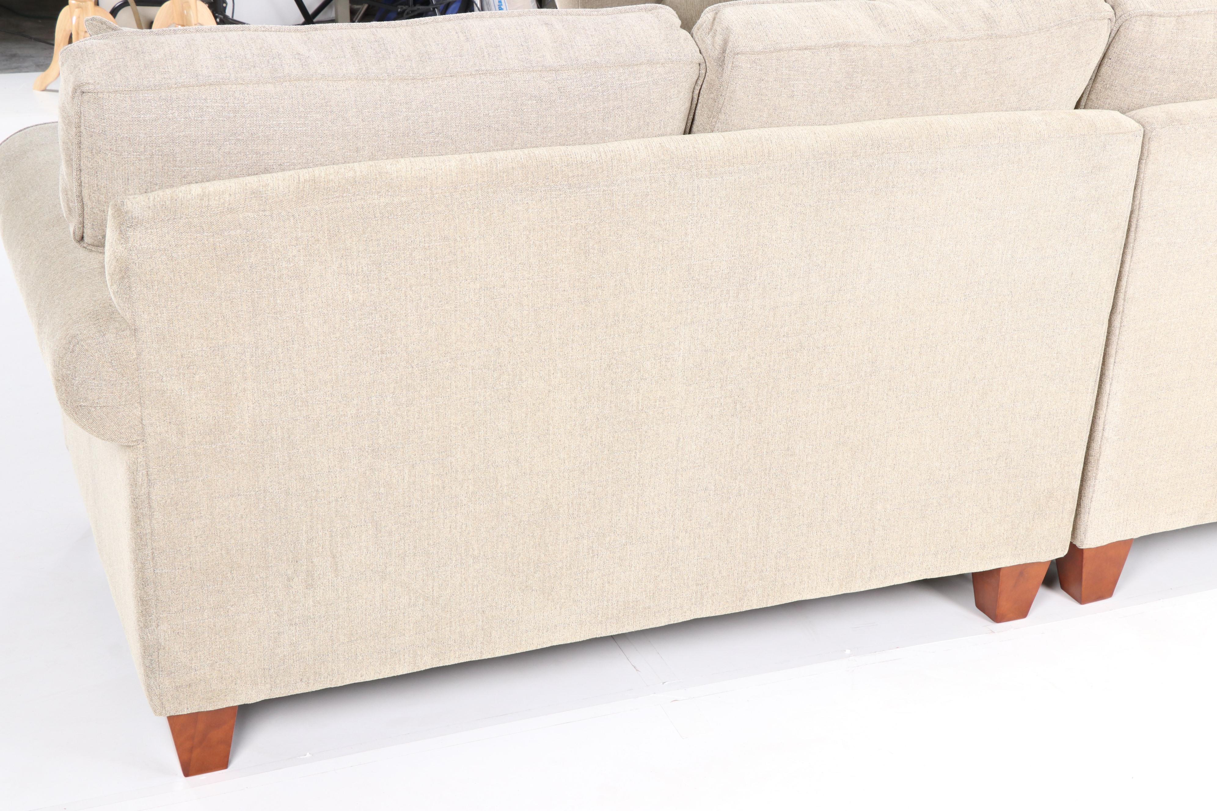 Haverty's Furniture Corey Grey Fabric-Upholstered Sectional Sofa, Contemporary