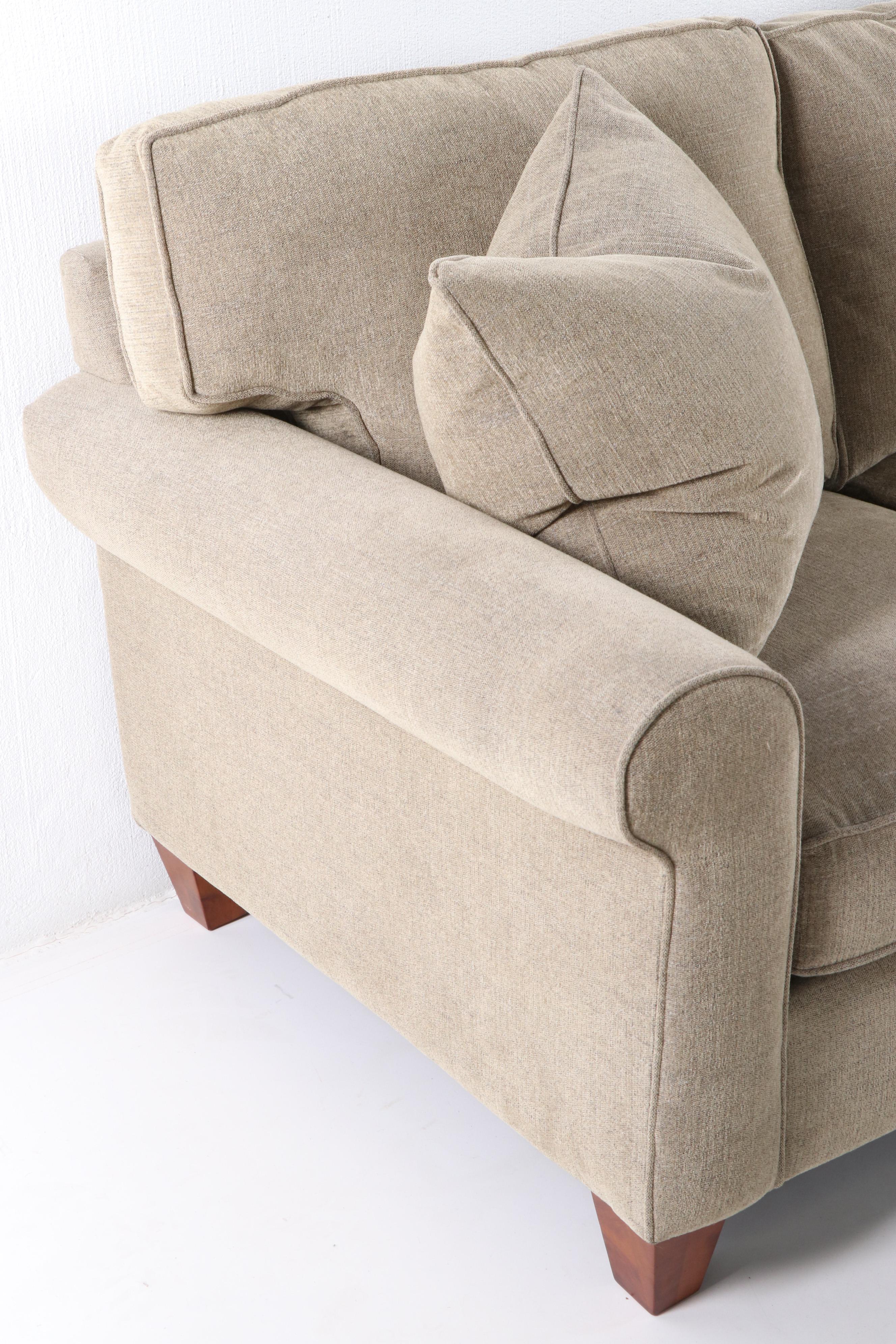 Haverty's Furniture Corey Grey Fabric-Upholstered Sectional Sofa, Contemporary