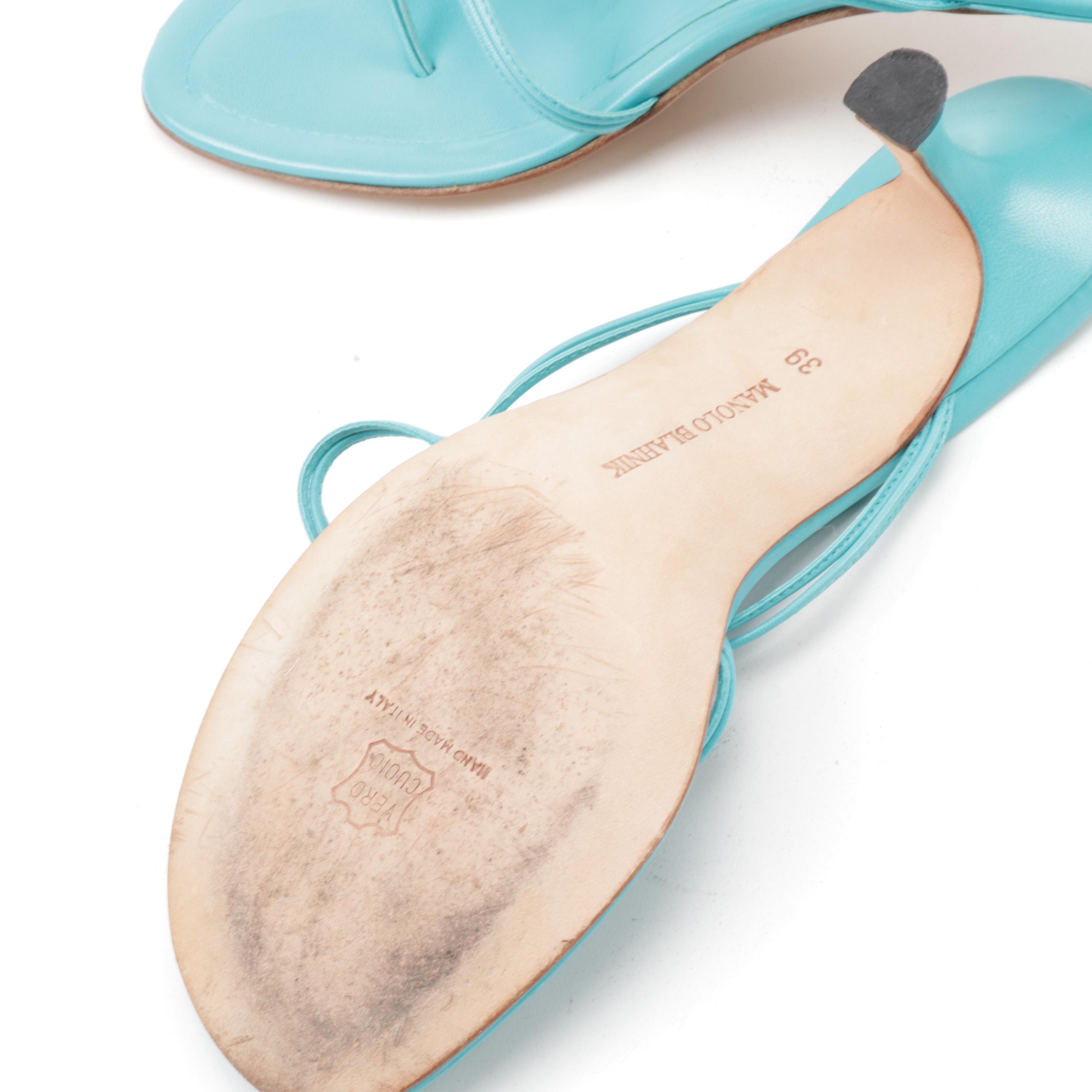 Manolo Blahnik Blue Leather Ring Kitten Heel Sandals