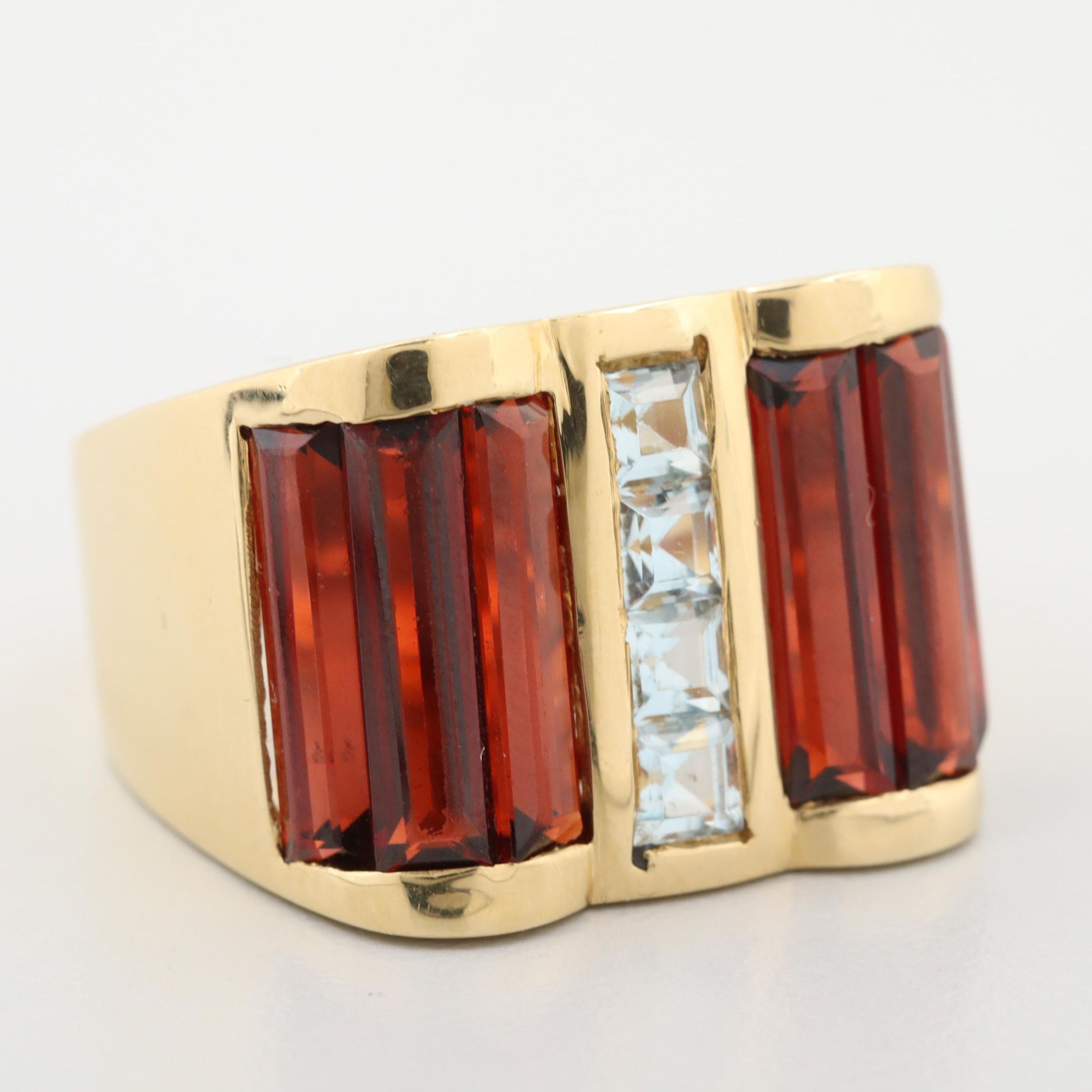 La Nouvelle Bague 18K Yellow Gold Garnet and Aquamarine Ring