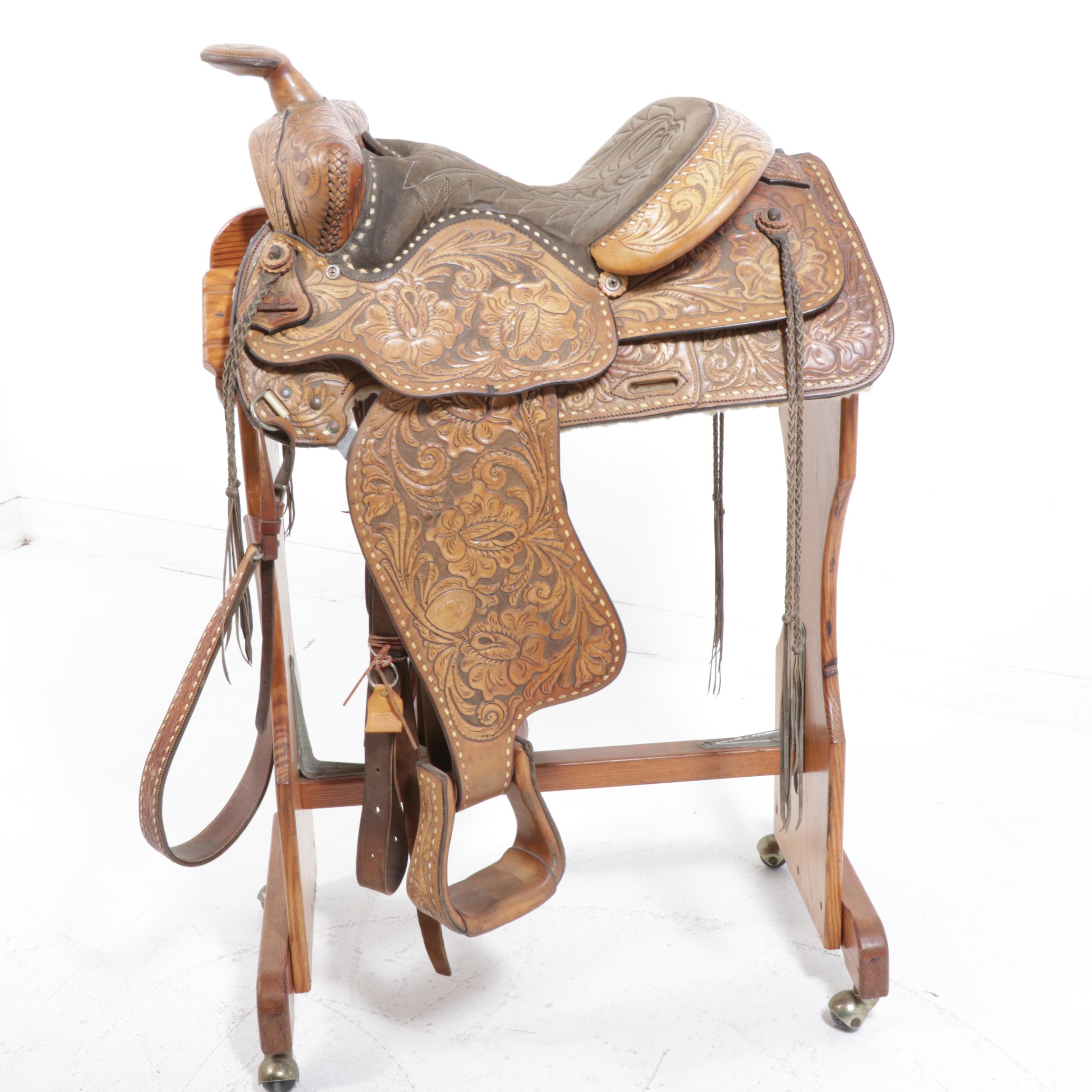 Rolling W Saddlery Western Saddle with Rolling Rack
