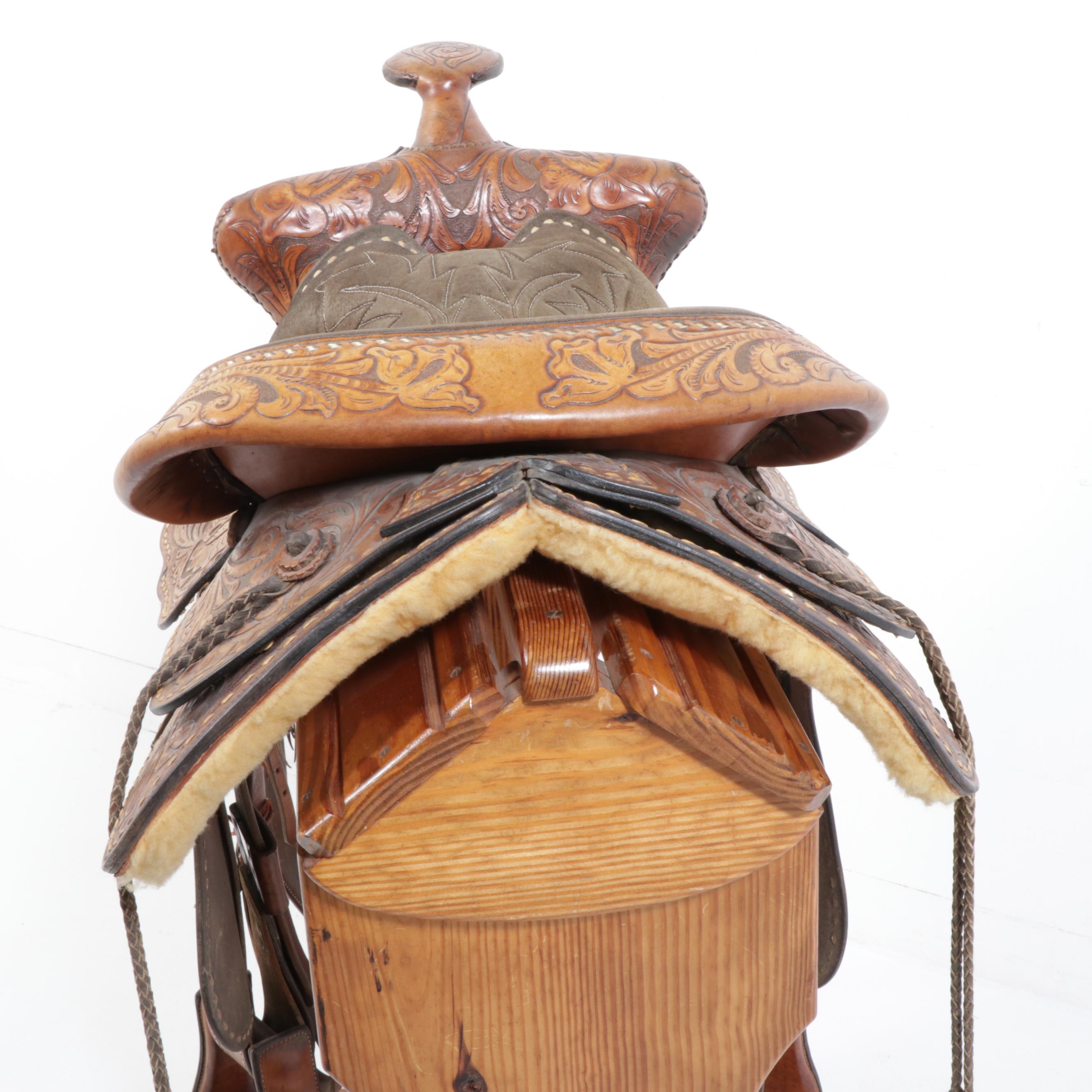 Rolling W Saddlery Western Saddle with Rolling Rack