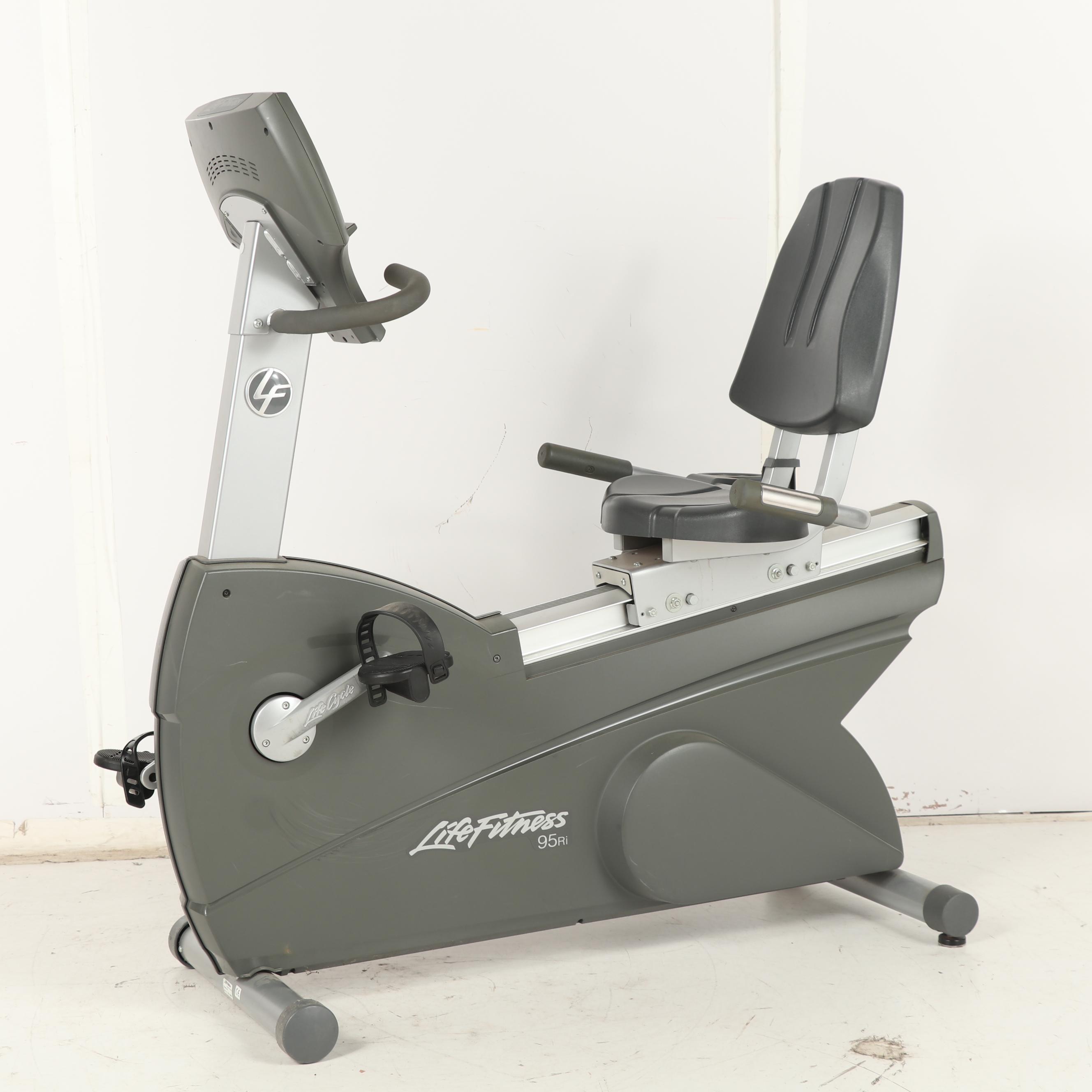 Life Fitness 95Ri Recumbent Exercise Bike, Contemporary