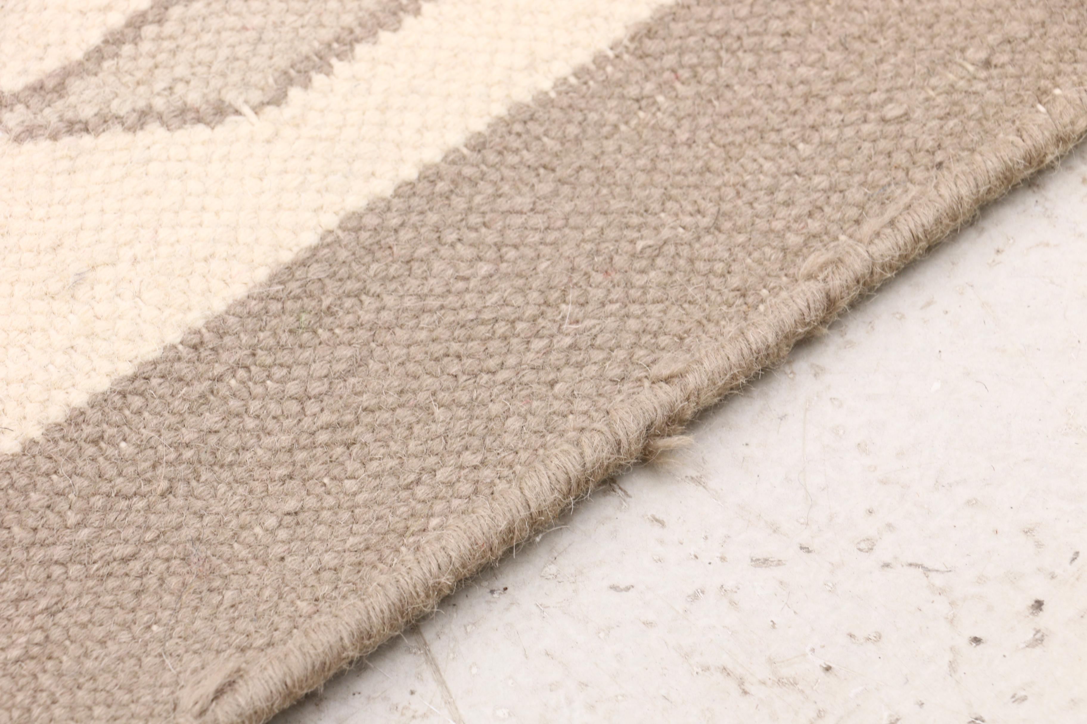 Handwoven Indian Floral Dhurrie Wool Rug