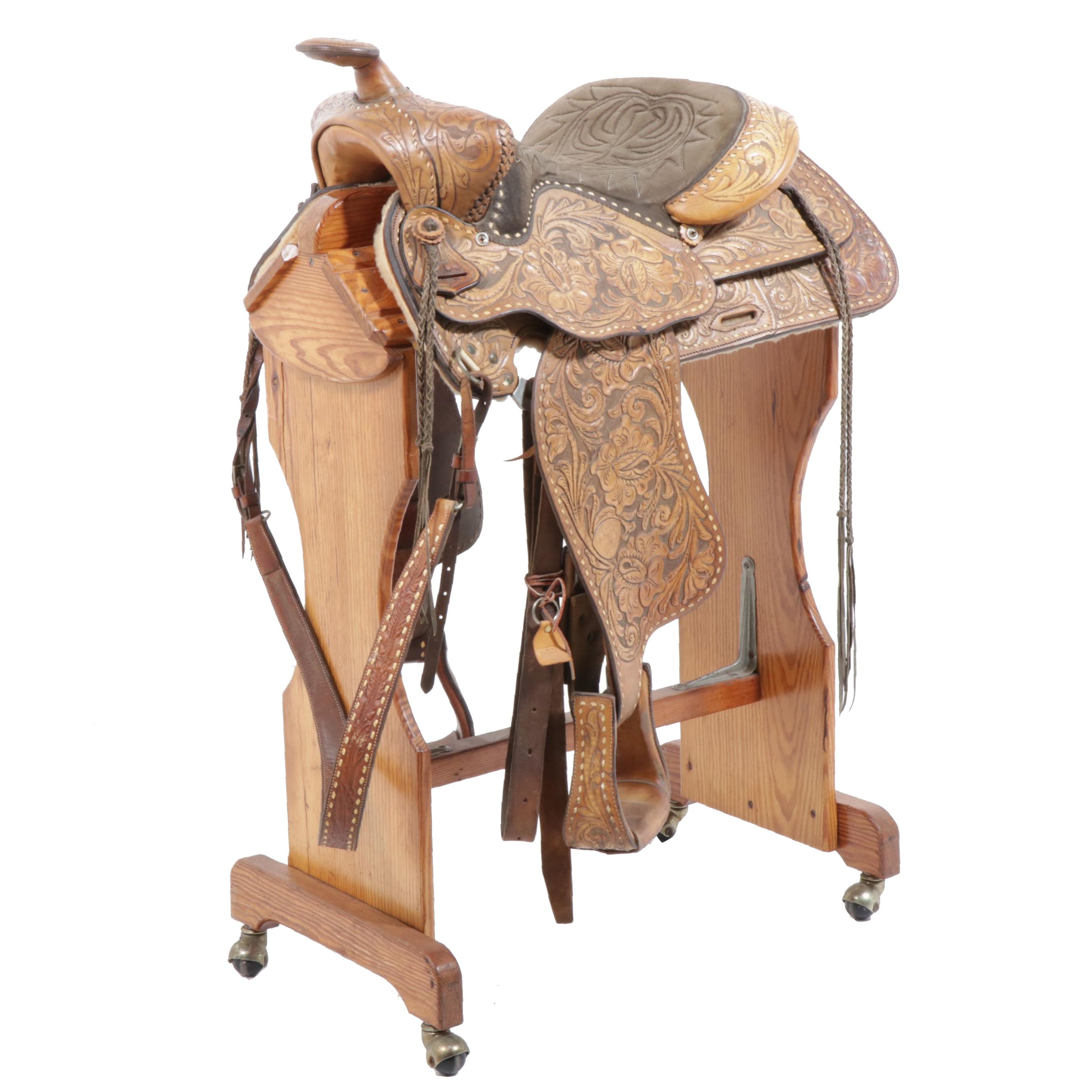 Rolling W Saddlery Western Saddle with Rolling Rack