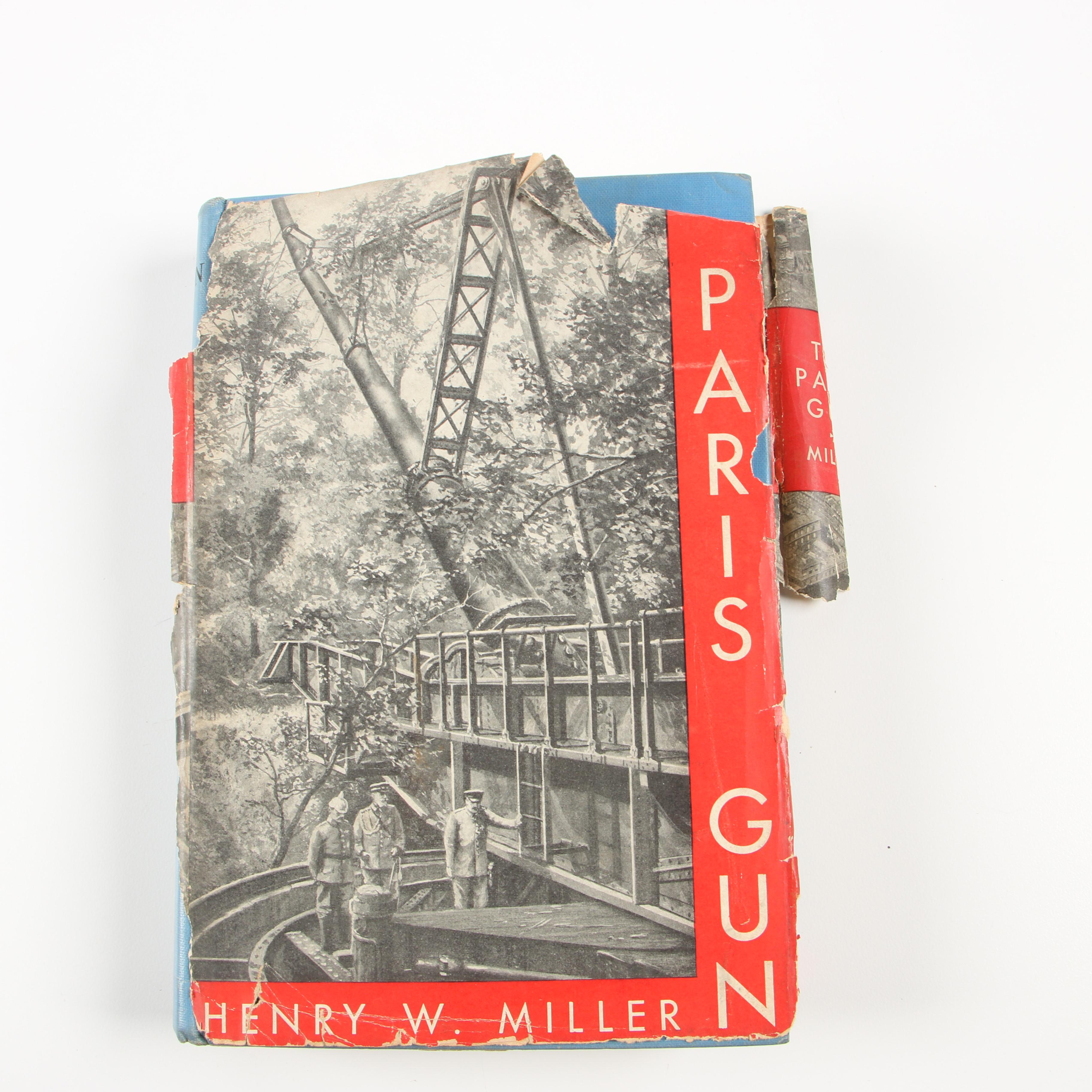 Military Books including 1982 "A History of Strategic Bombing" by Lee Kennett