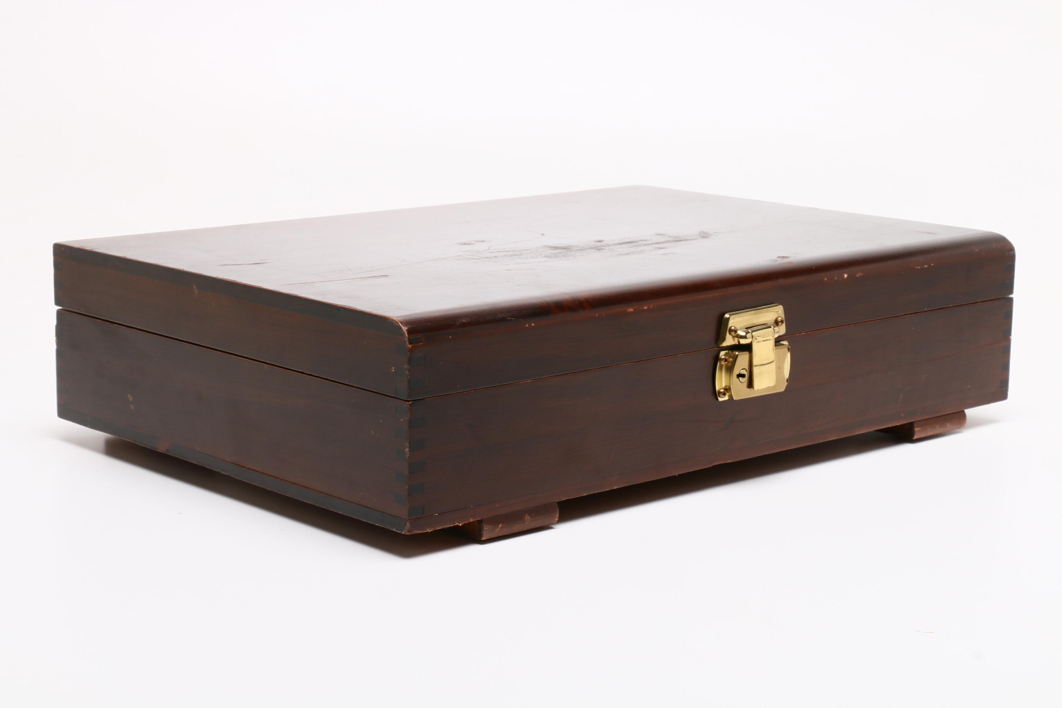 Rogers Brothers Silver Plate "Heraldic" Flatware with Chest, Early 20th Century