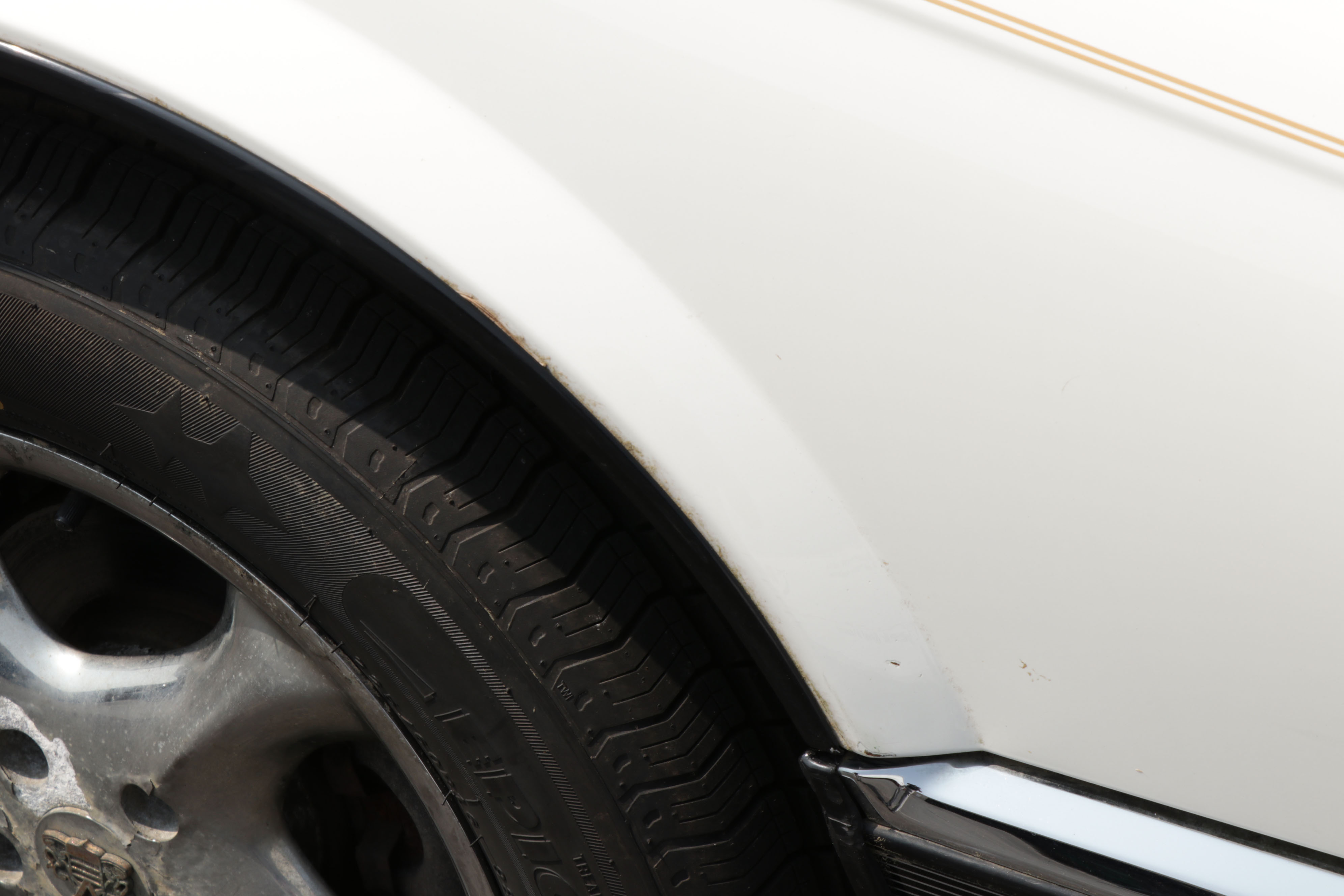 1996 White Cadillac Seville SLS