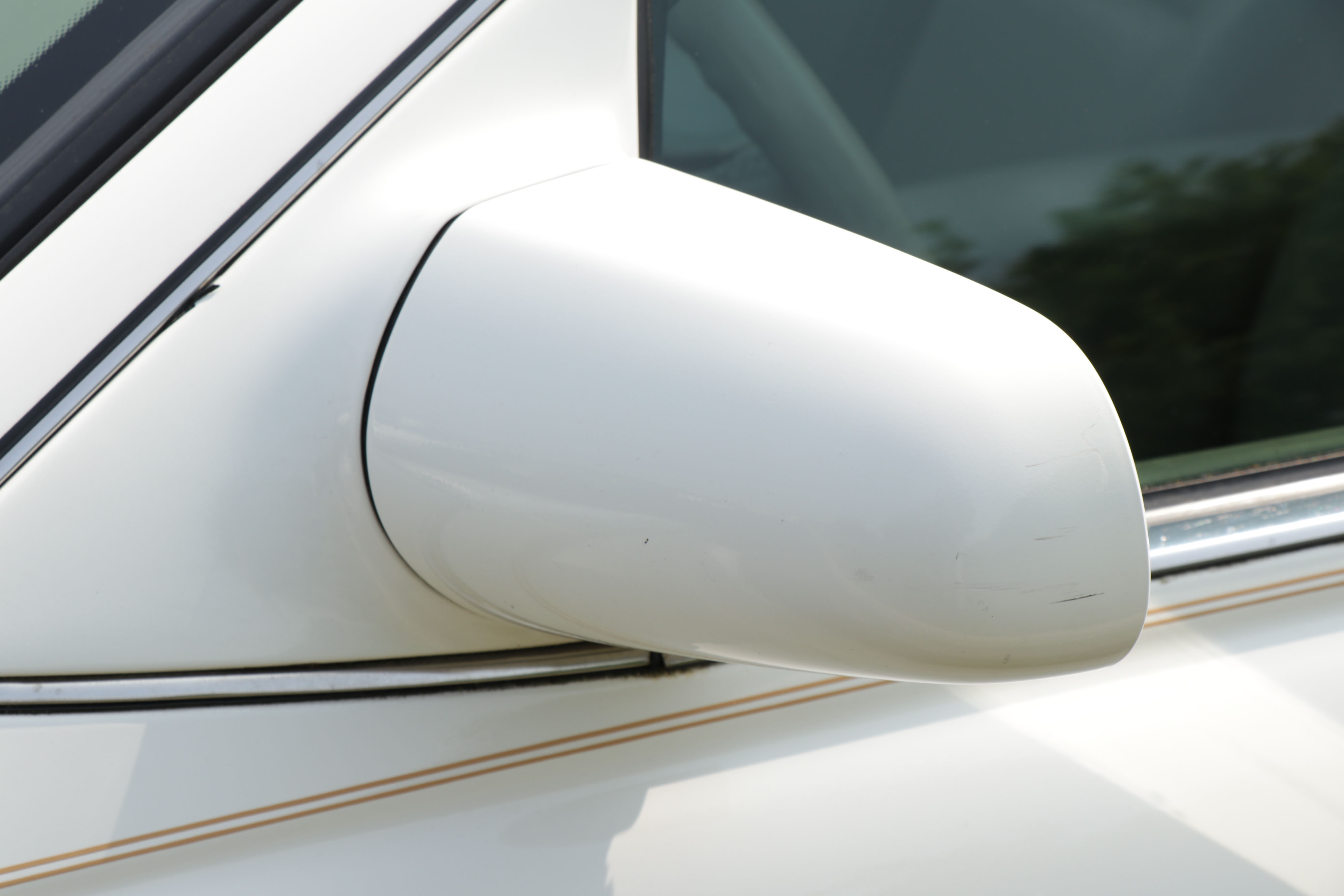 1996 White Cadillac Seville SLS