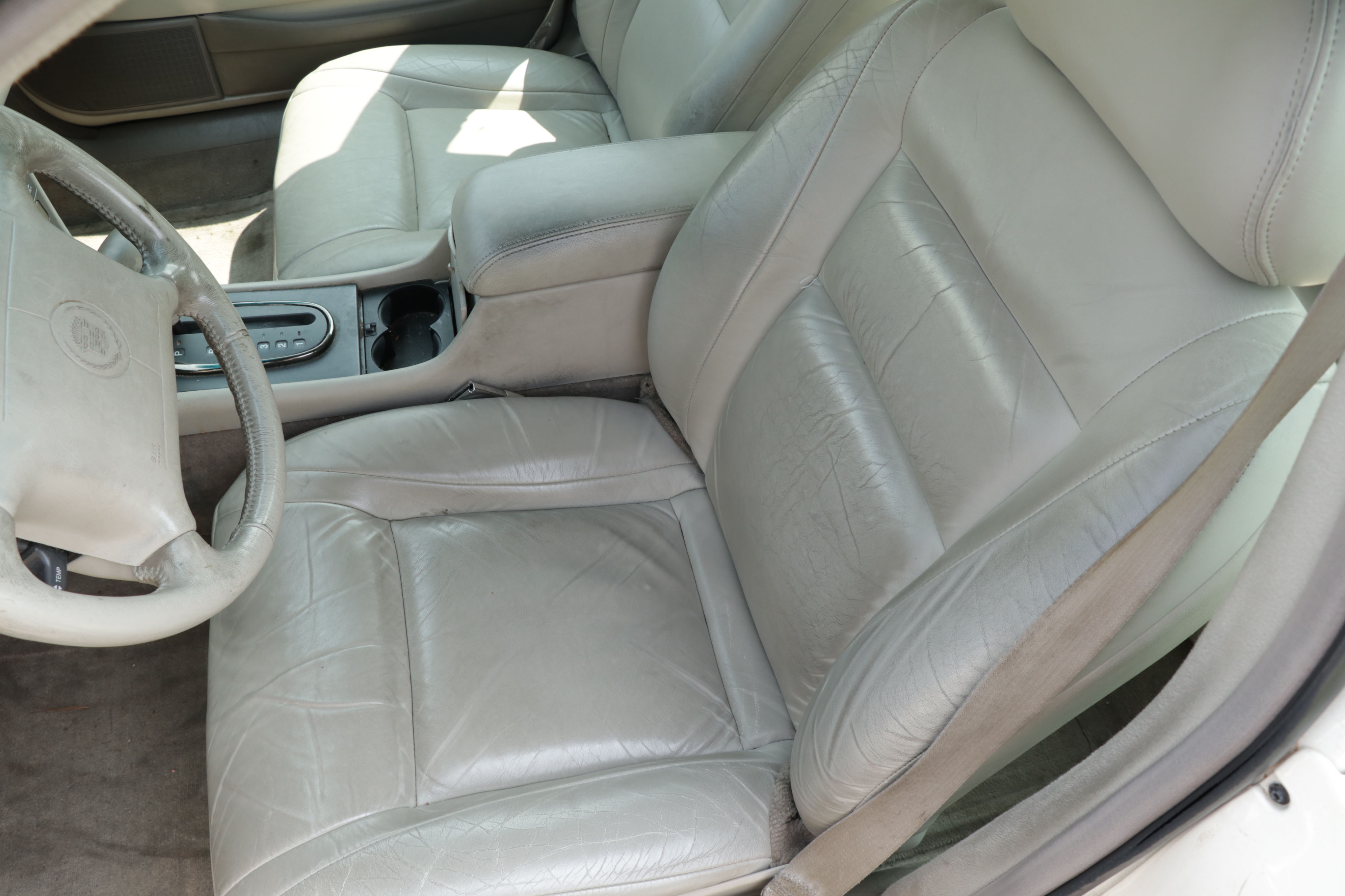 1996 White Cadillac Seville SLS