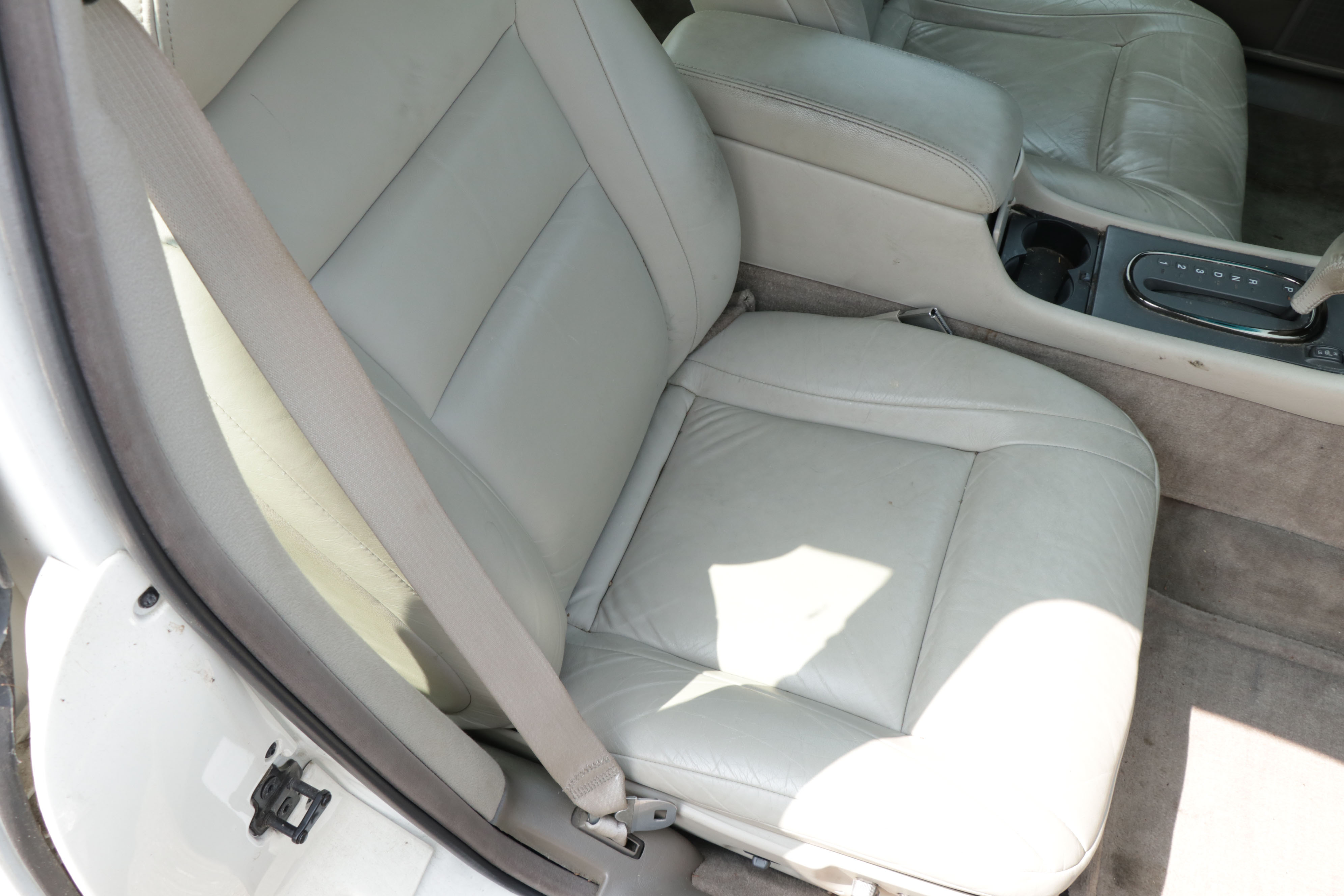 1996 White Cadillac Seville SLS