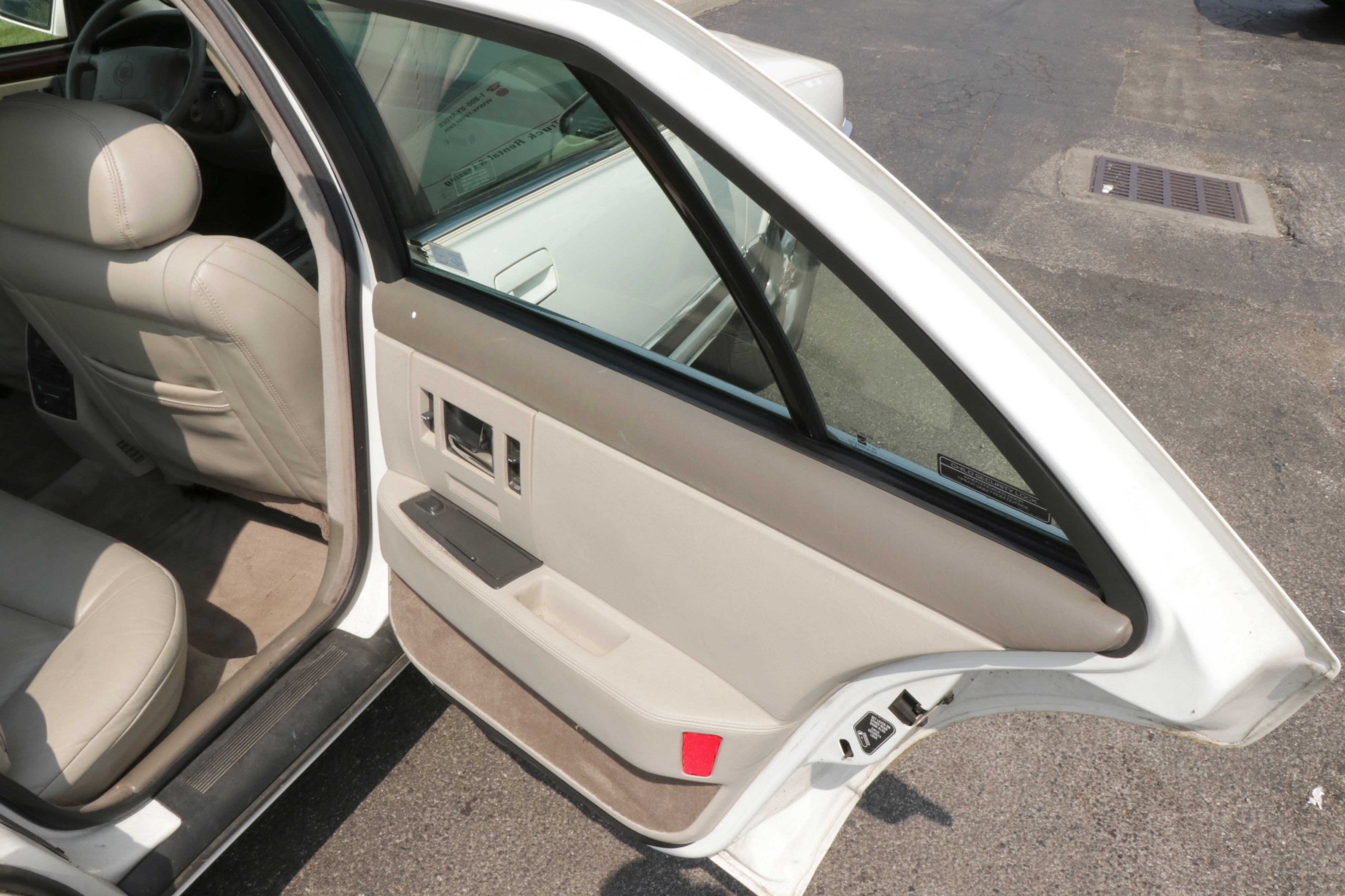 1996 White Cadillac Seville SLS